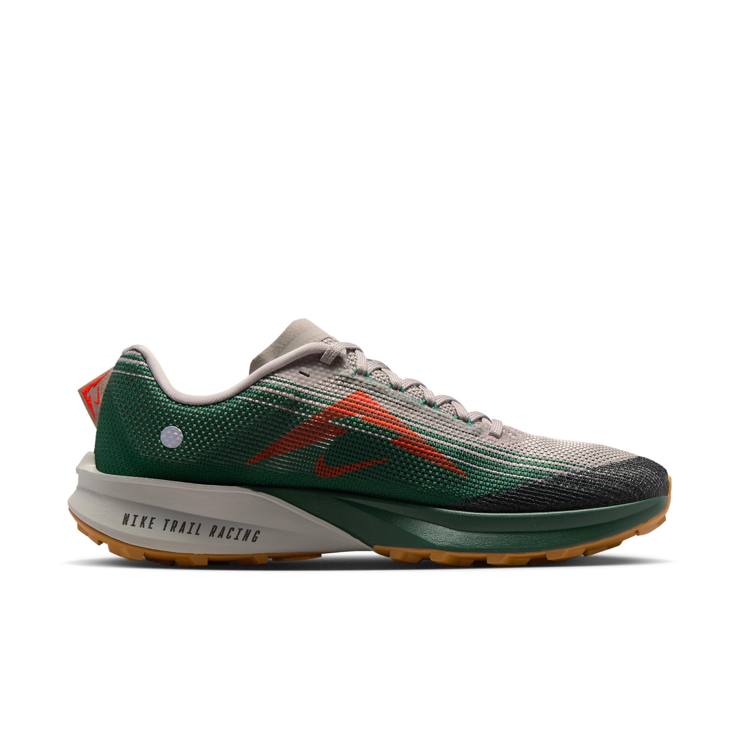 Nike Men's Kiger 10 Trail Running Shoes Product Image