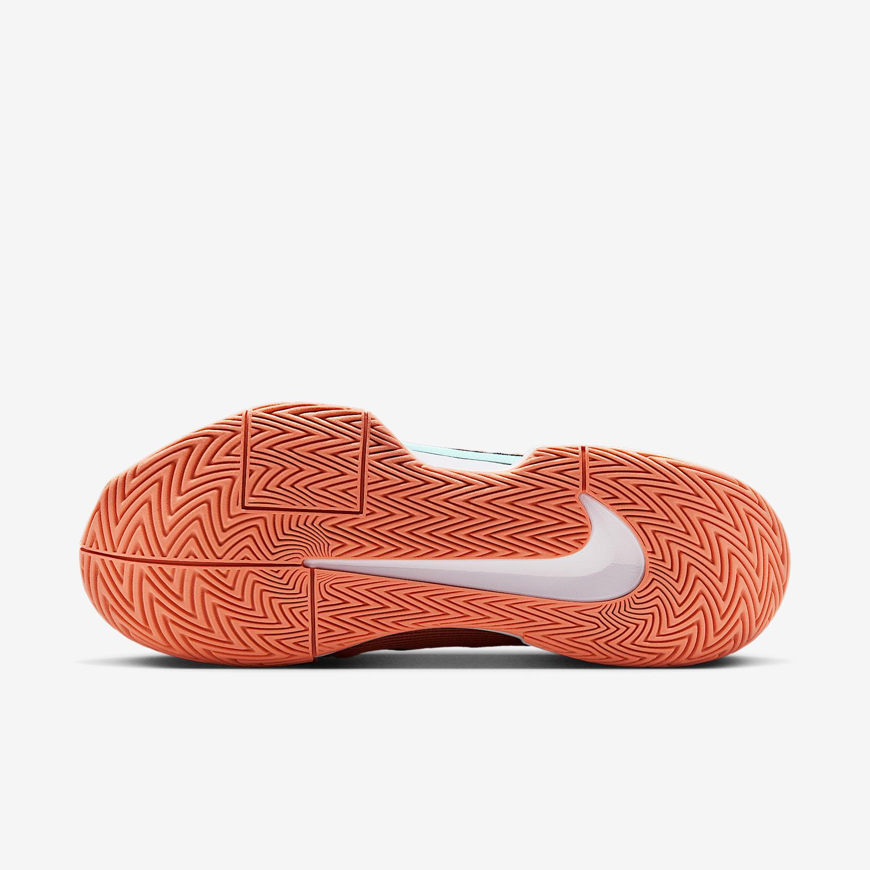 Nike GP Challenge Pro Men's Hard Court Tennis Shoes Product Image