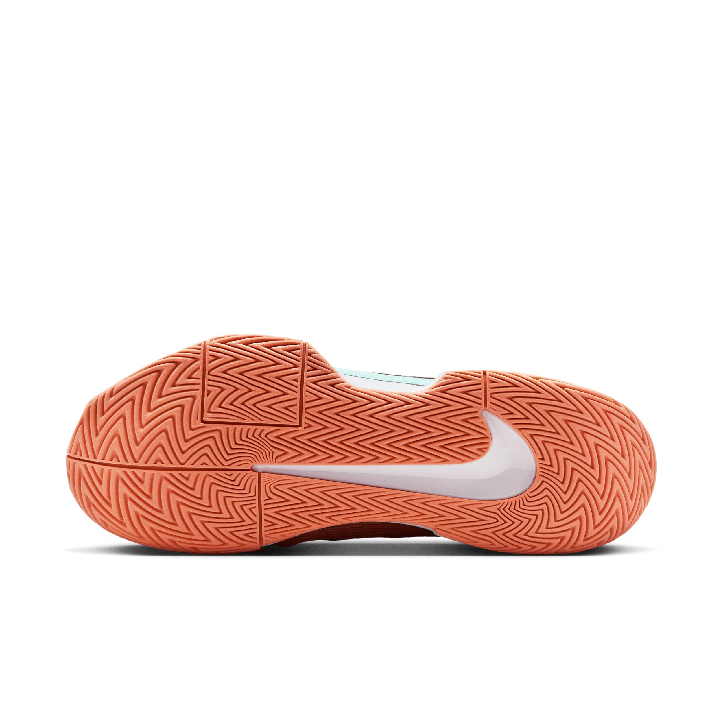 Nike Men's GP Challenge Pro Hard Court Tennis Shoes Product Image