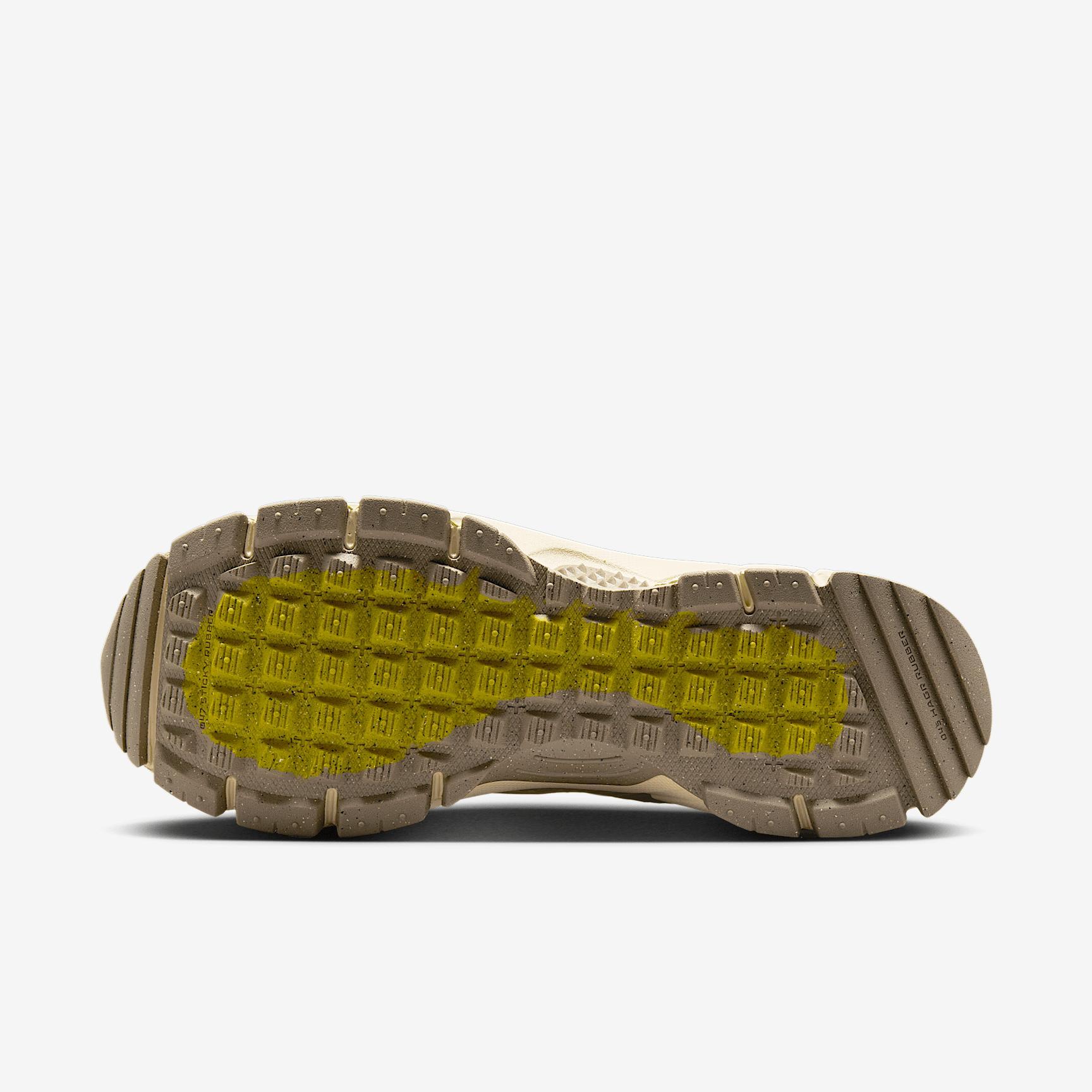 Nike Mens Zoom Vomero Roam Casual Shoes in College Grey/Vast Grey/White Product Image