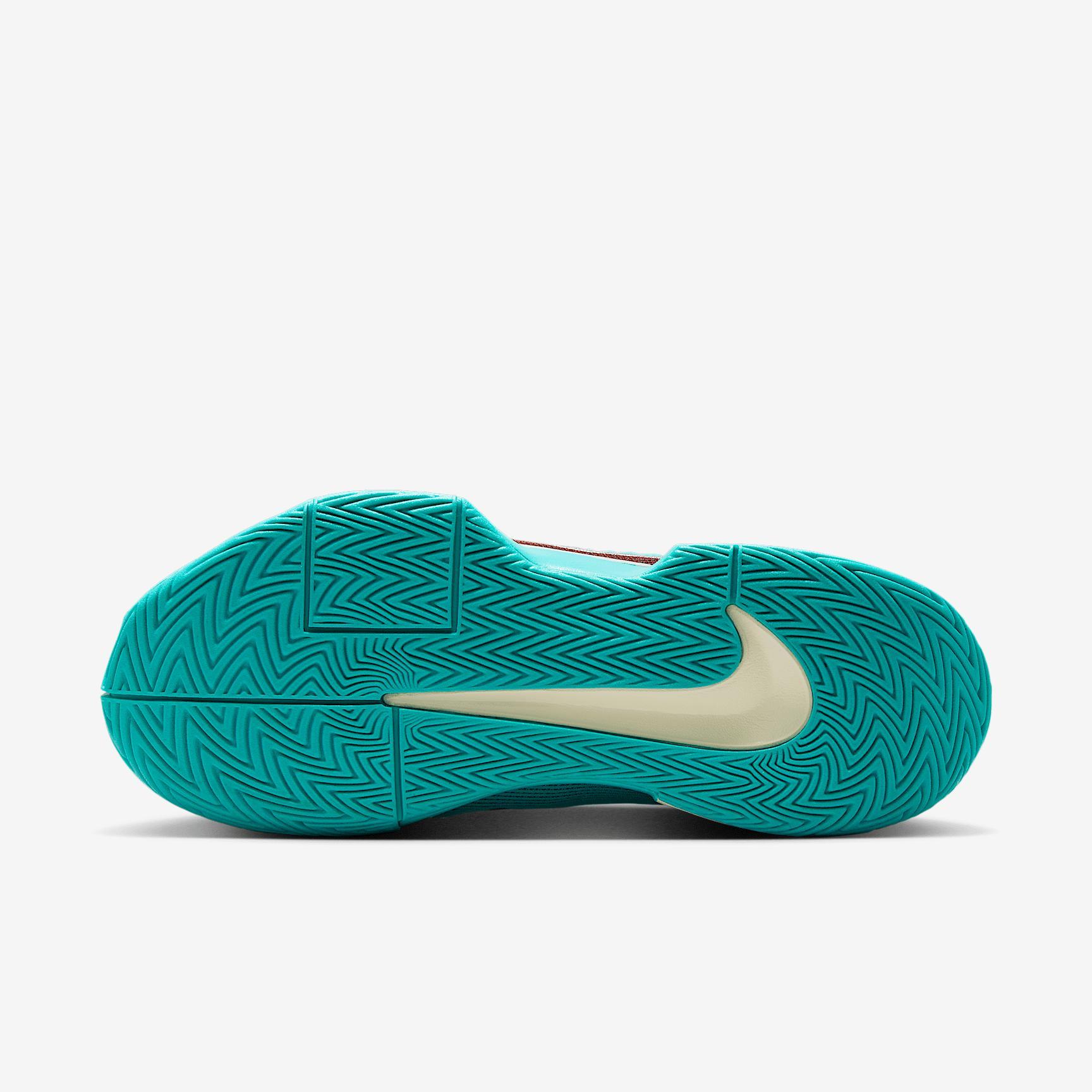 Nike GP Challenge Pro Premium Women's Hard Court Tennis Shoes Product Image