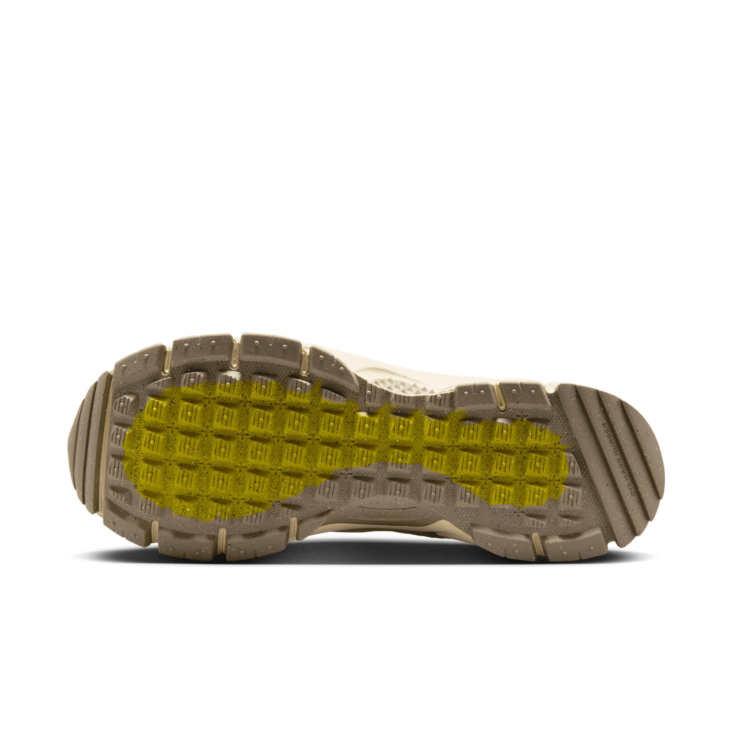 Nike Mens Zoom Vomero Roam Casual Shoes in College Grey/Vast Grey/White Product Image