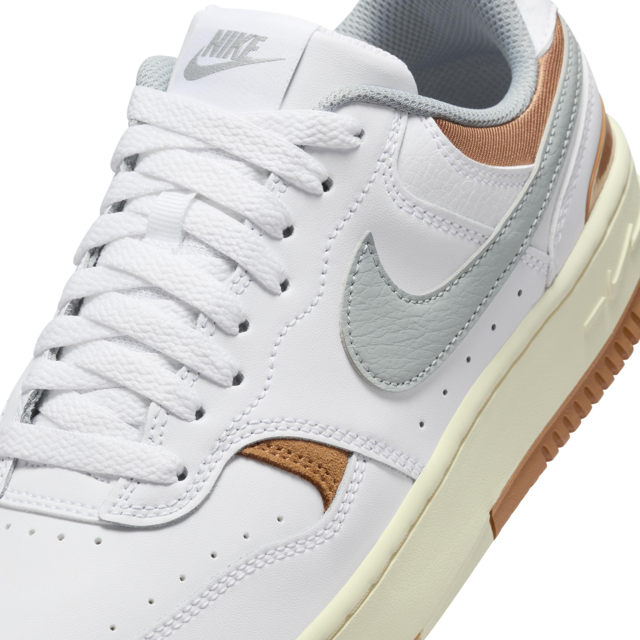 Nike Womens Gamma Force Shoes Product Image
