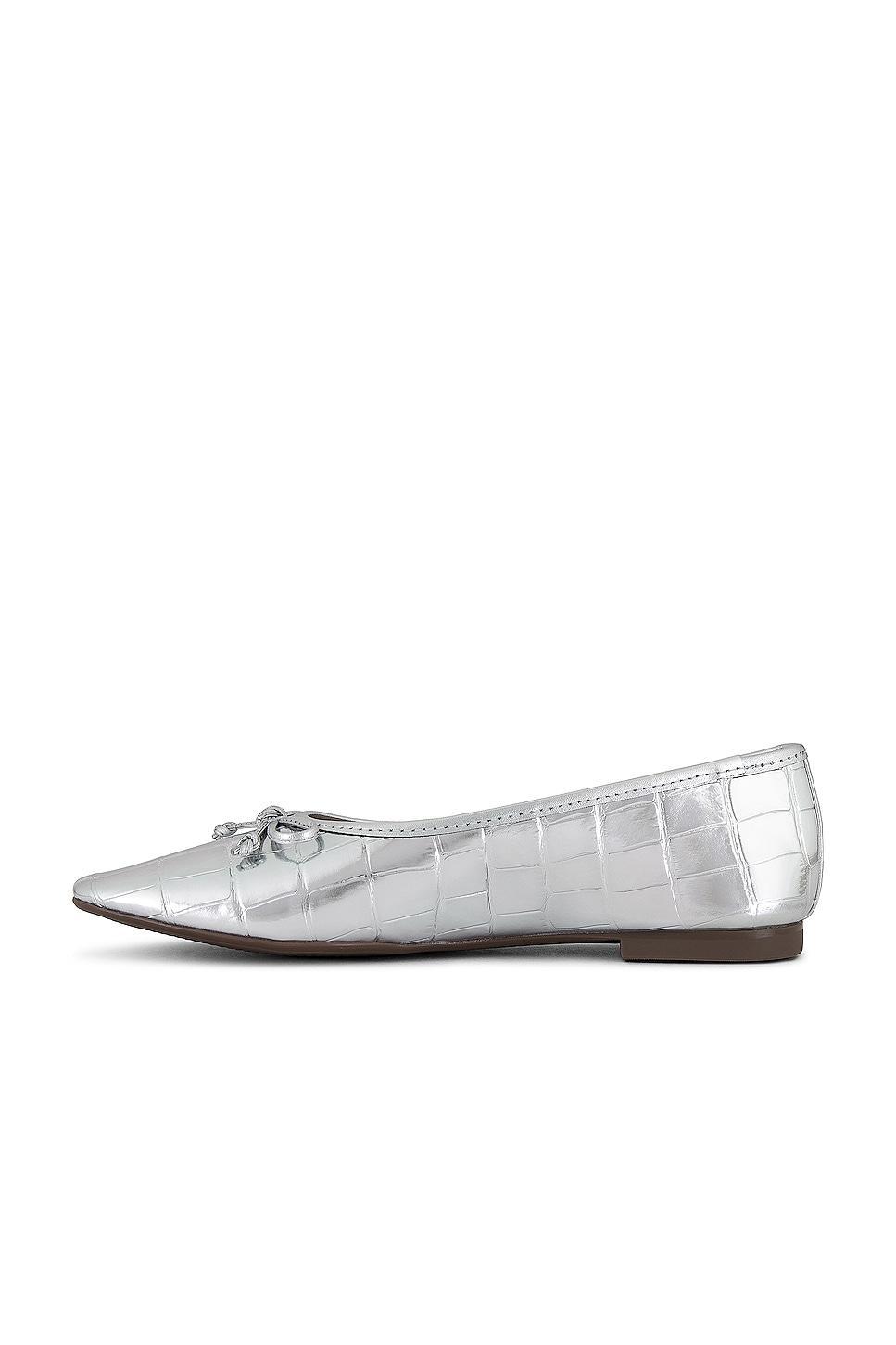 Arissa Flat Schutz Product Image