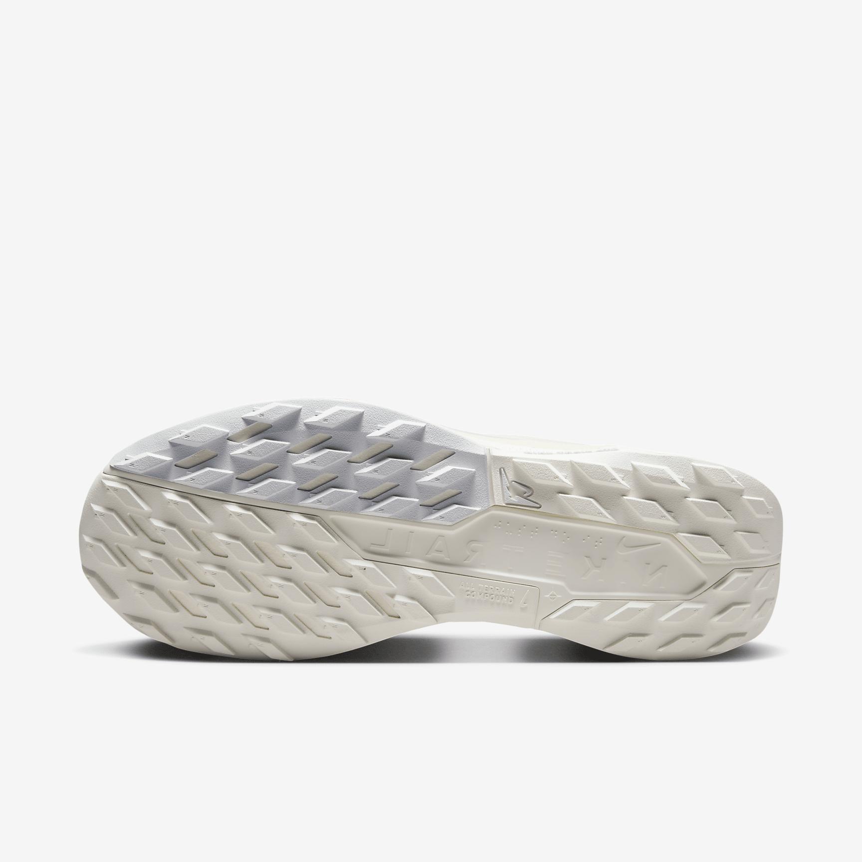 Nike Men's Pegasus Trail 5 GORE-TEX Waterproof Trail Running Shoes Product Image