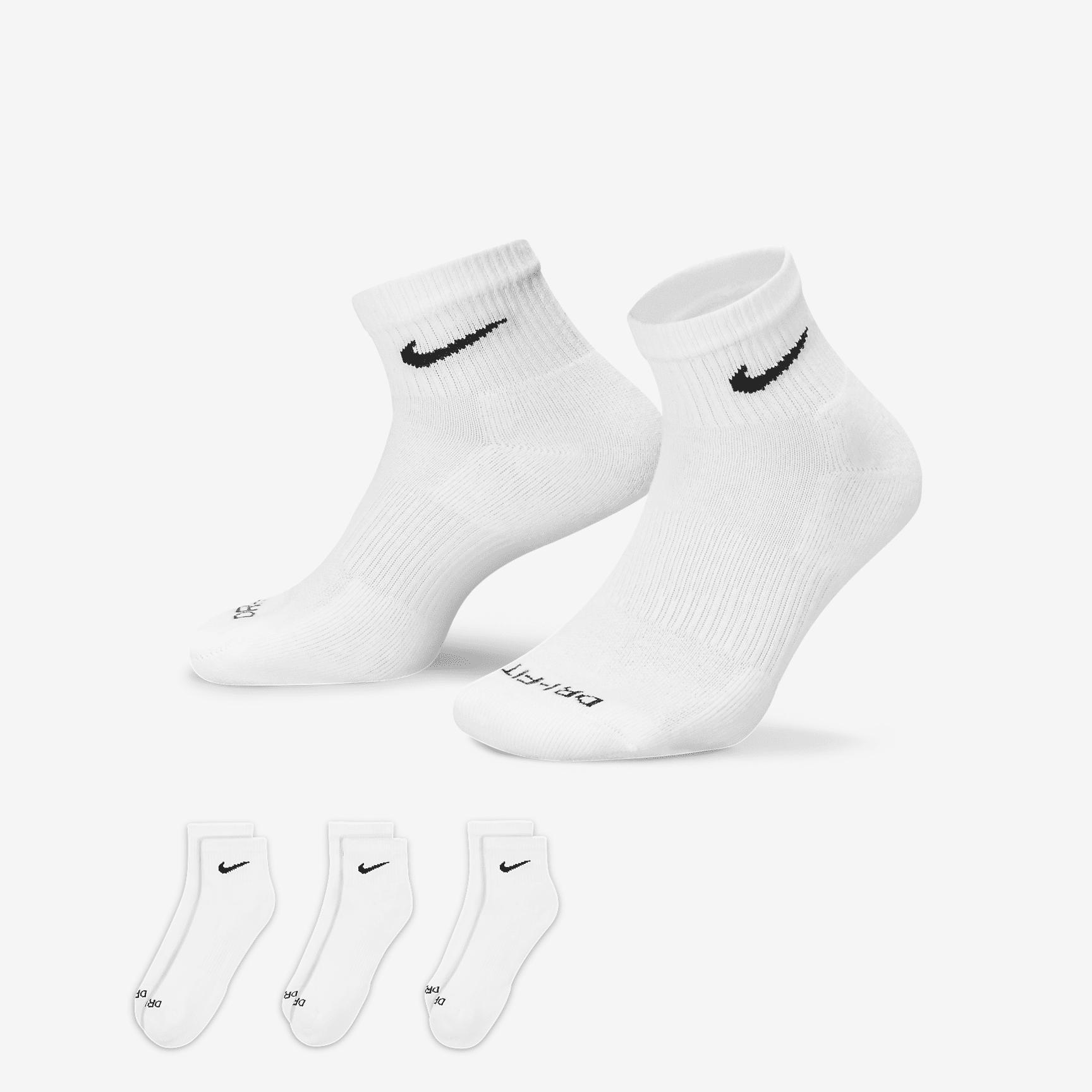 Nike Men's Everyday Plus Cushioned Training Ankle Socks (3 Pairs) Product Image