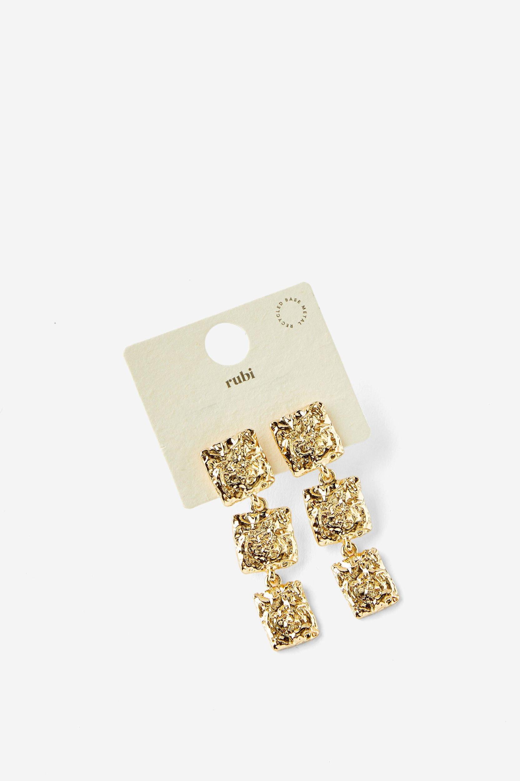 Mid Charm Earring Product Image