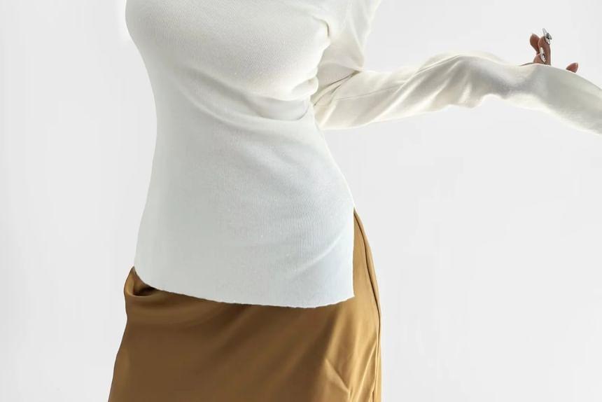 Long-Sleeve Boatneck Plain Knit Top Product Image