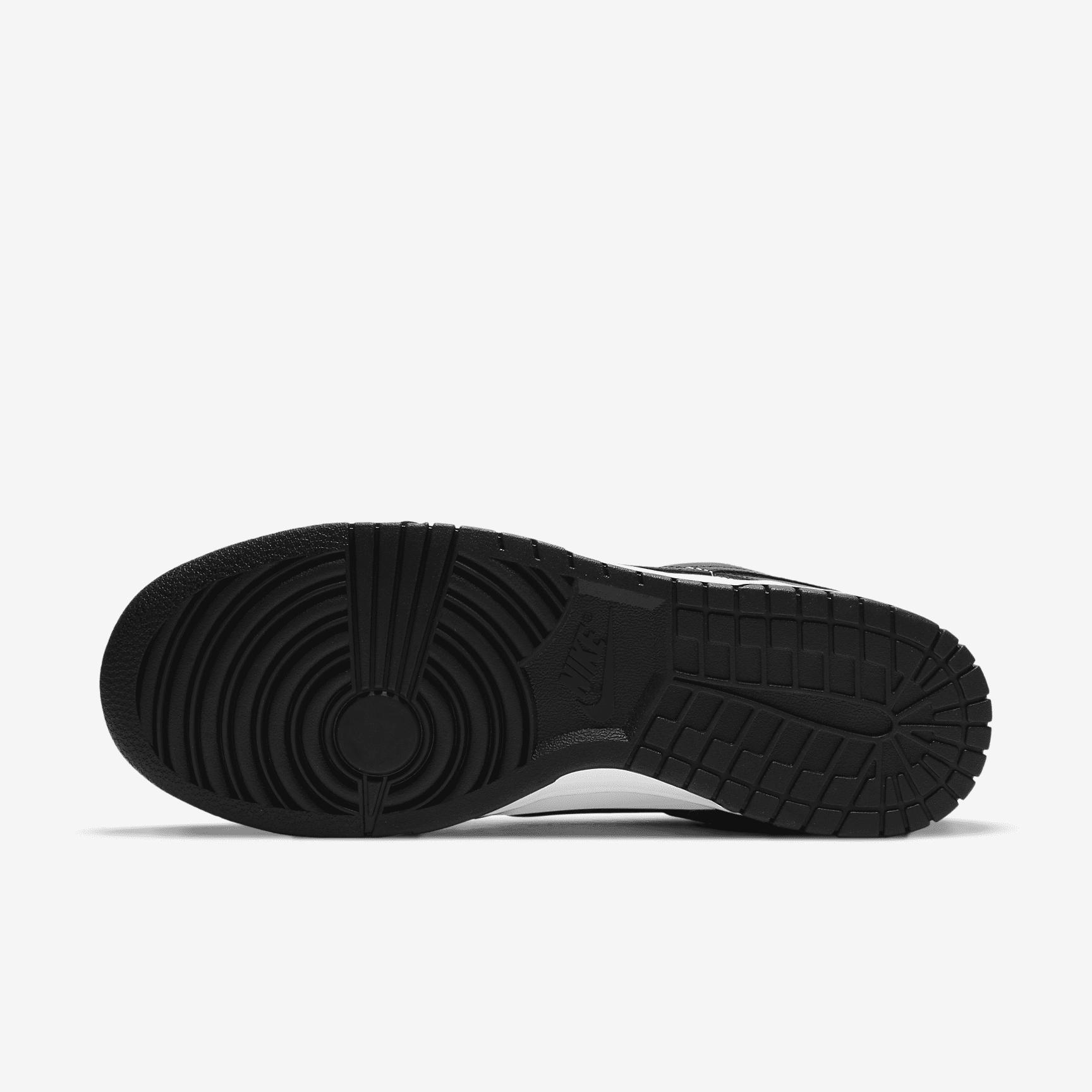 Nike Men's Dunk Low Retro Shoes Product Image