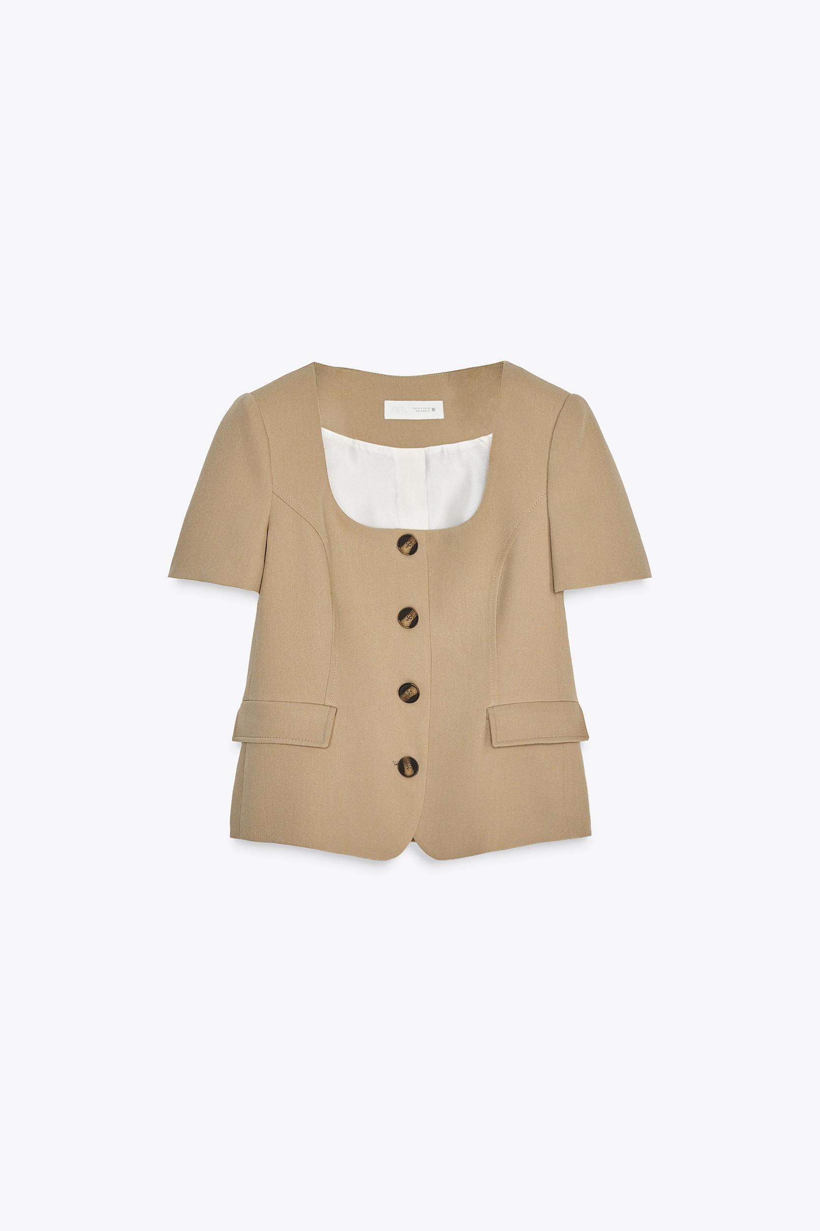 SHORT SLEEVE BLAZER WITH SHOULDER PADS Product Image