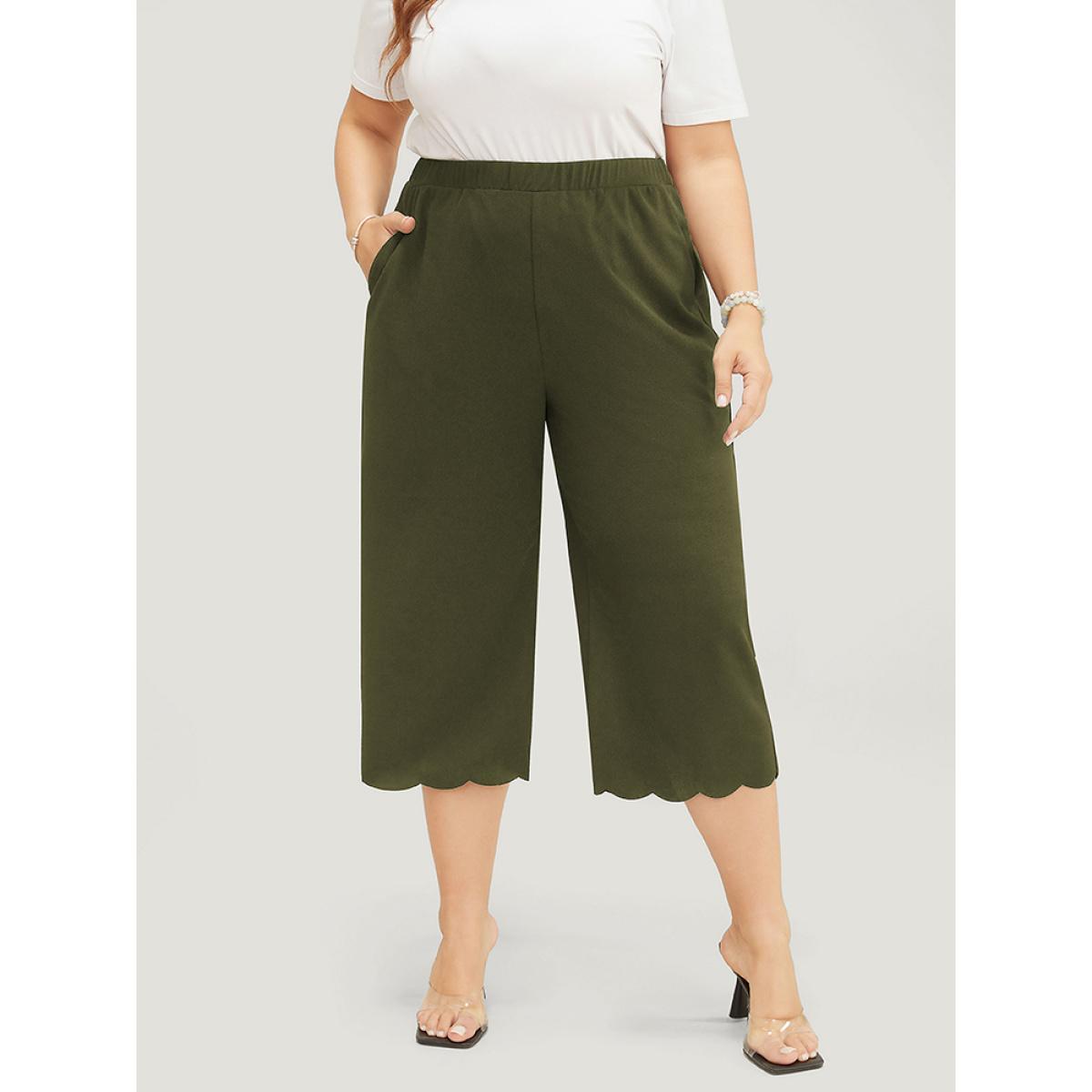 Plus Size Plain Pocket Scalloped Trim Pants Women ArmyGreen Casual Loose High Rise Dailywear Pants BloomChic 18-20/2X Product Image