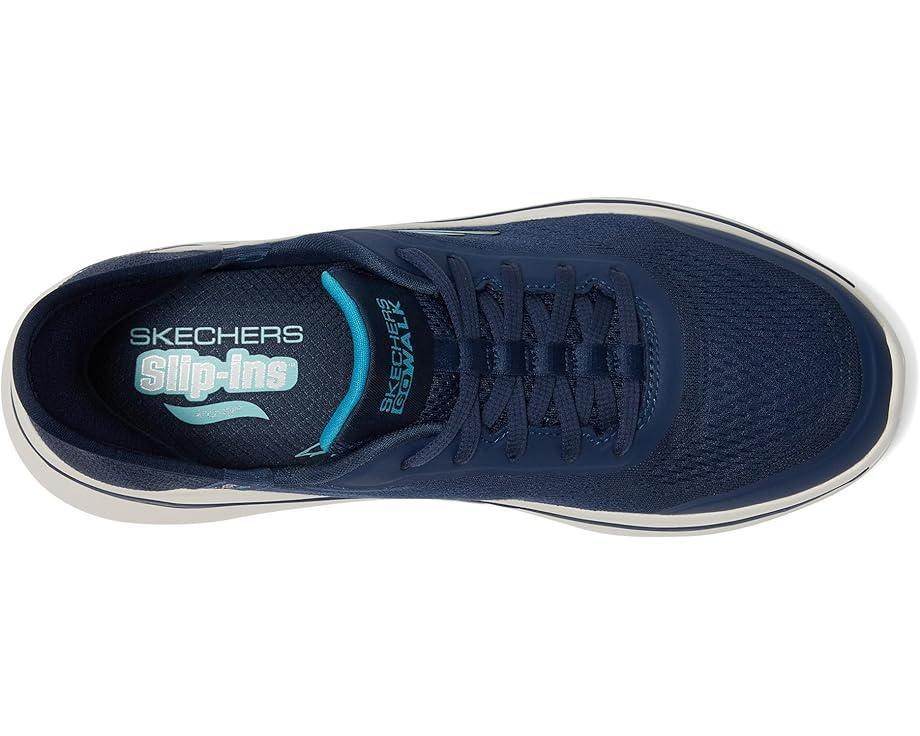 Go Walk 7 Valin Hands Free Slip-Ins Product Image