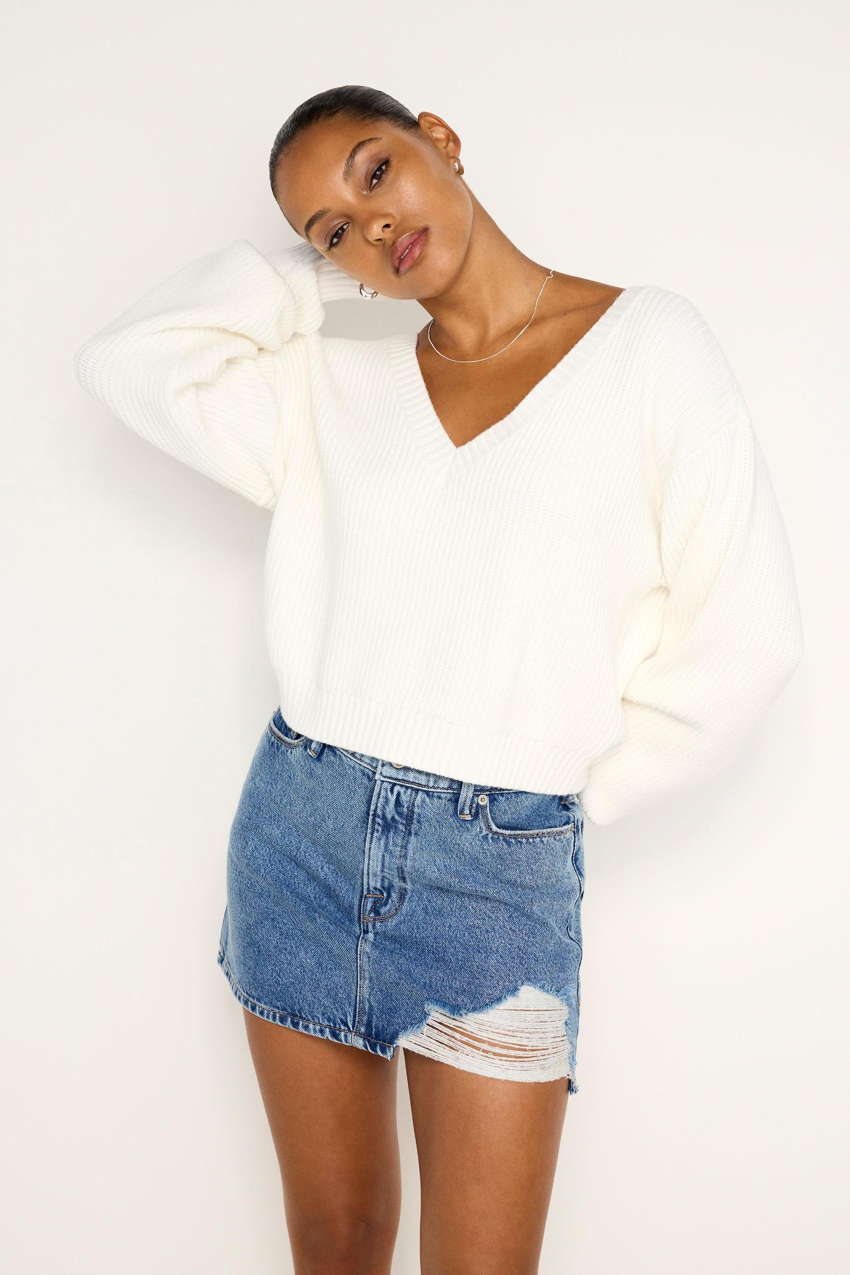 COZY DEEP V SWEATER | IVORY001 Product Image