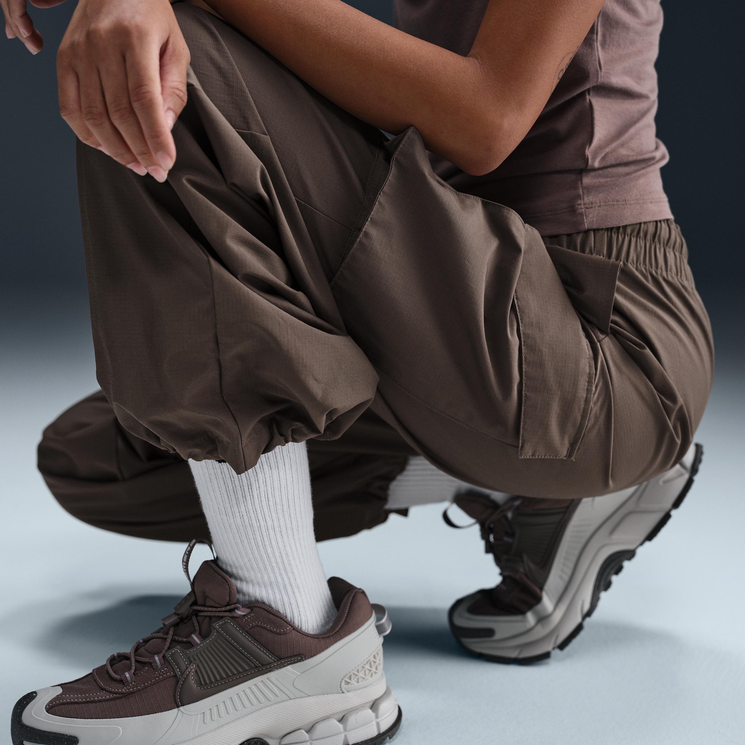 Women's Nike Sportswear Everything Wovens Mid-Rise Cargo Pants Product Image