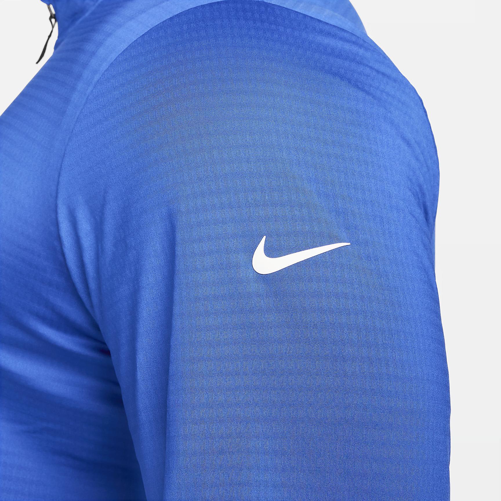 Nike Victory Men's Dri-FIT 1/2-Zip Golf Top Product Image