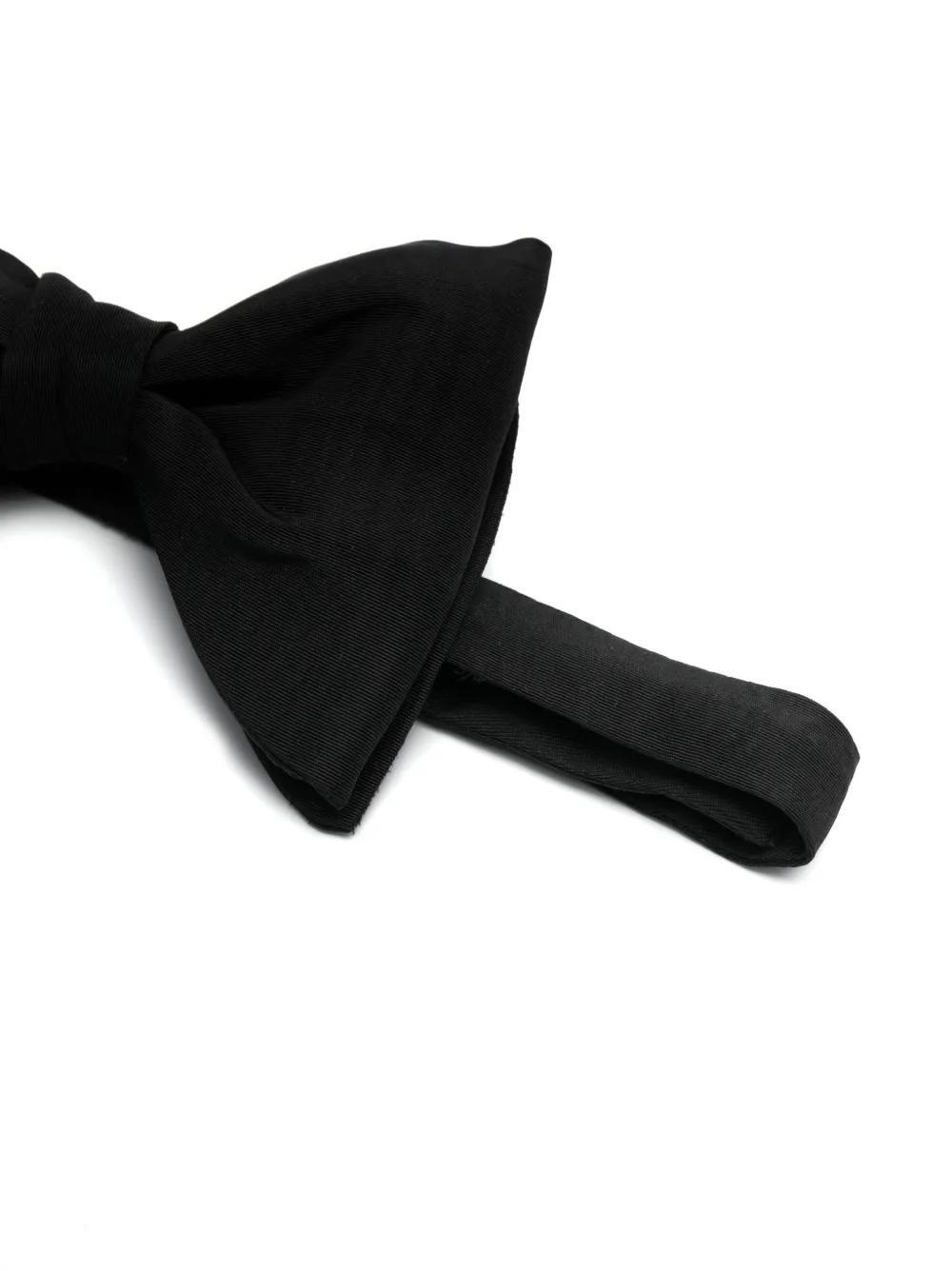 TOM FORD Silk Bow Tie In Schwarz Product Image
