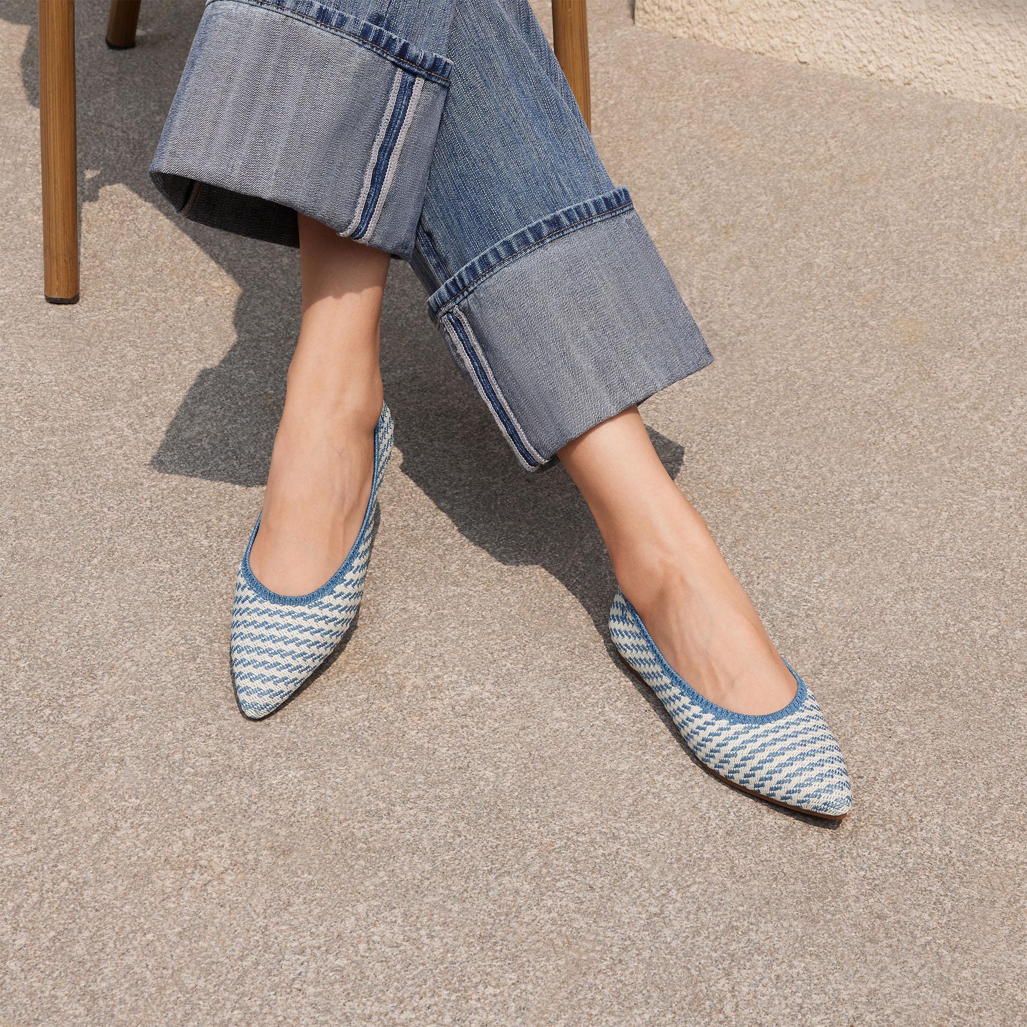 Pointed-Toe Ballet Flats (Aria 5°) Product Image