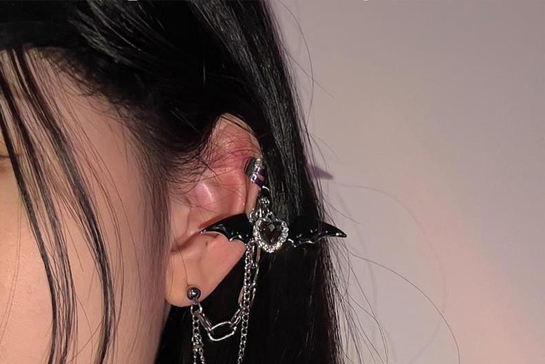 Bat Wing Heart Rhinestone Chain Dangle Earring Product Image