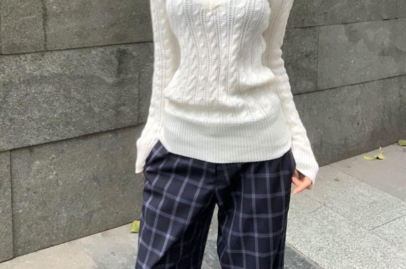 Long-Sleeve V-Neck Plain Cable Knit Slim Fit Top Product Image