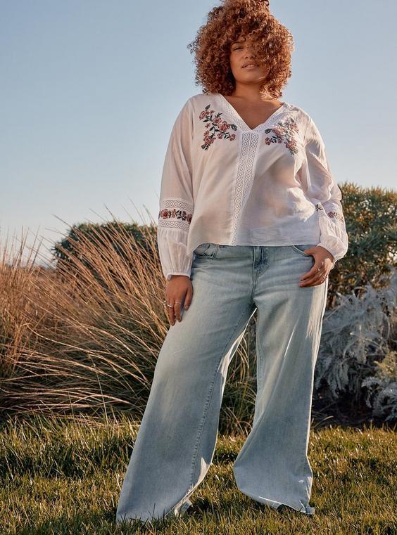 Baggy Low Rise Wide Leg Jean Product Image