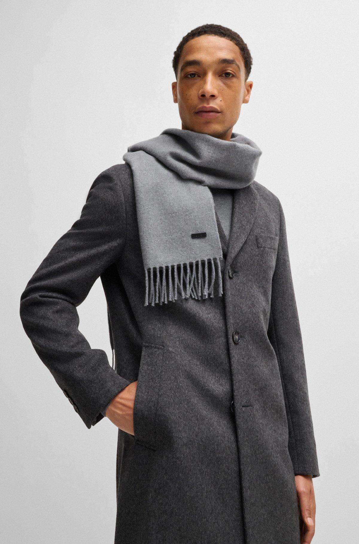 Italian-made scarf in wool with logo patch Product Image