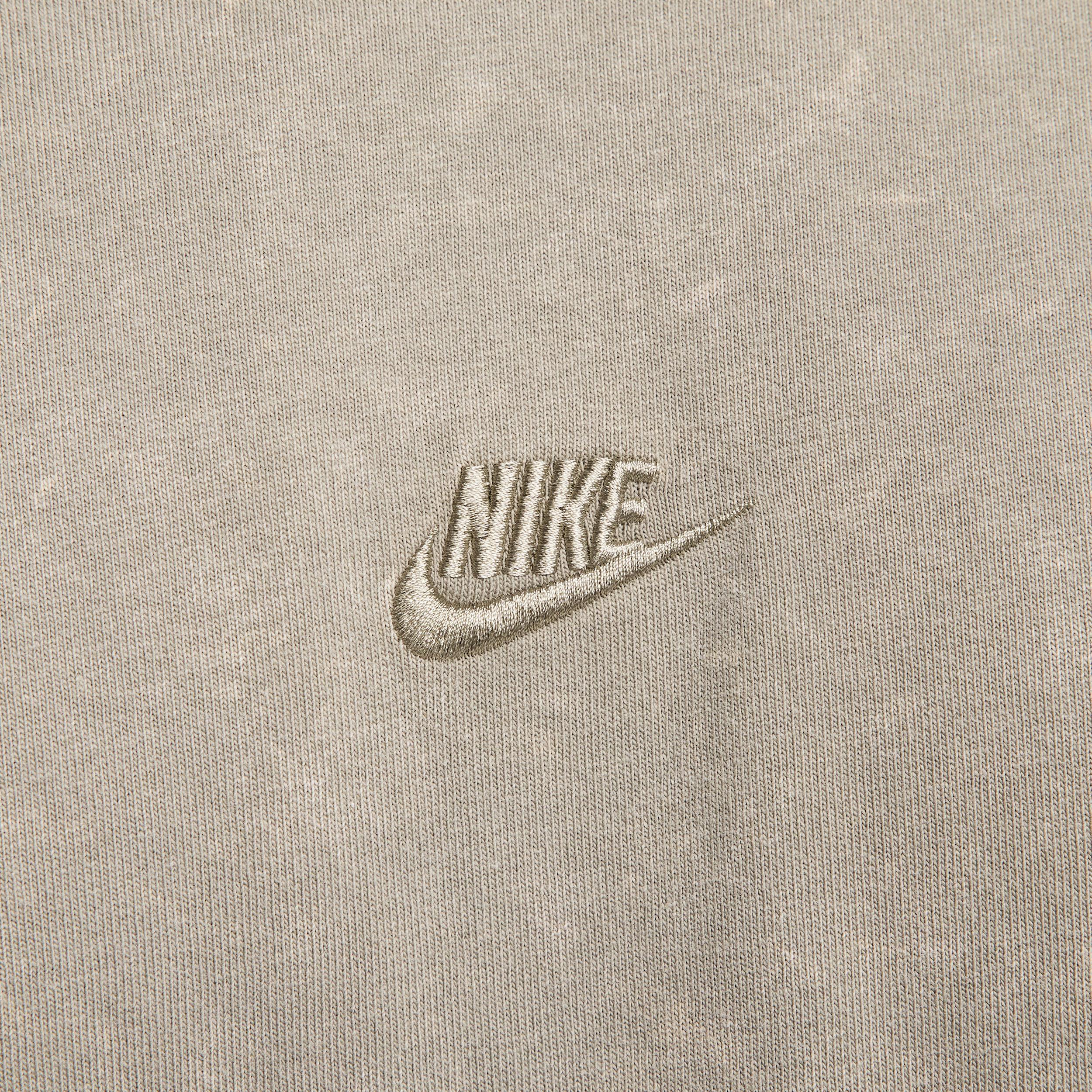 Nike Sportswear Premium Essentials Men's Max90 T-Shirt Product Image