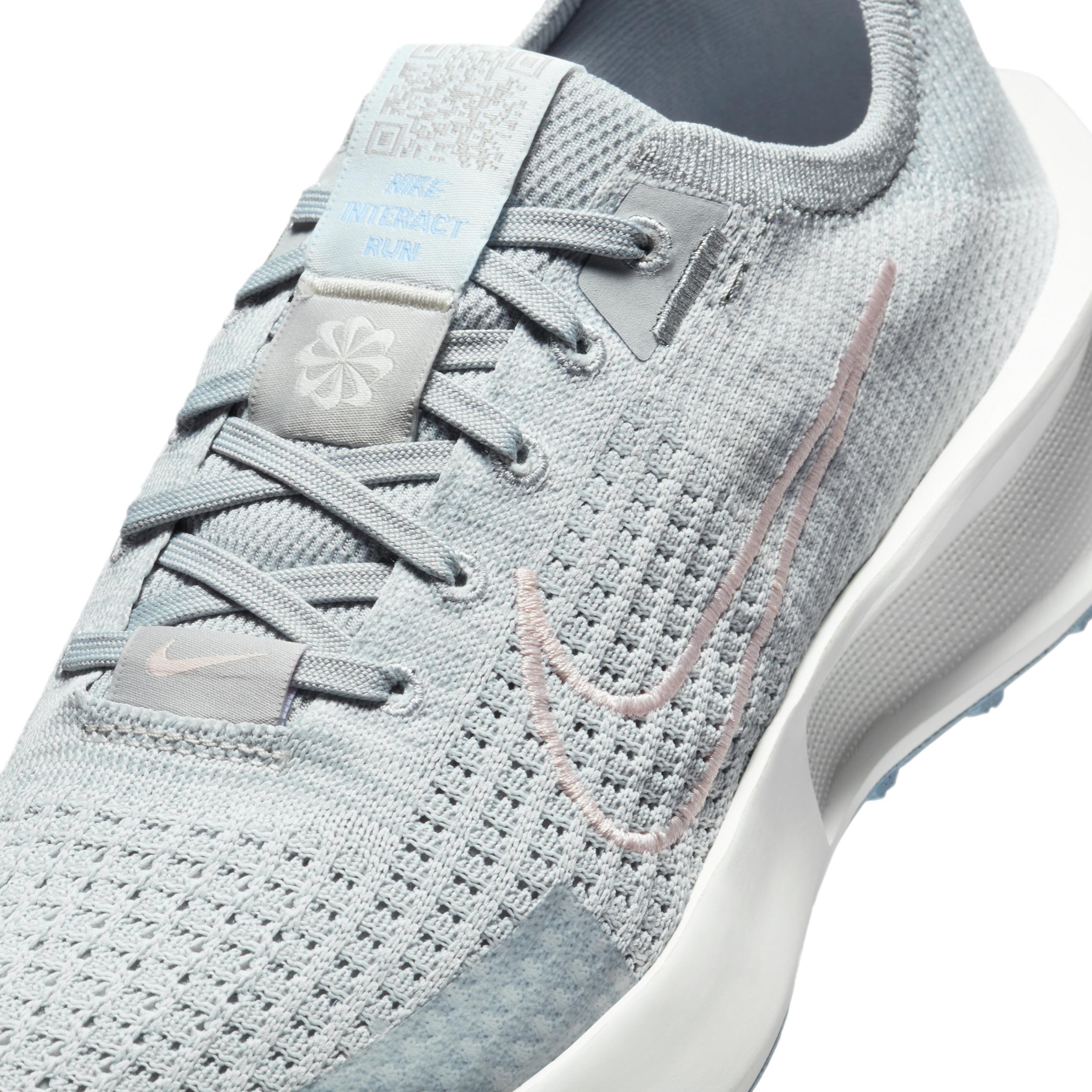 Nike Women's Interact Run Road Running Shoes Product Image