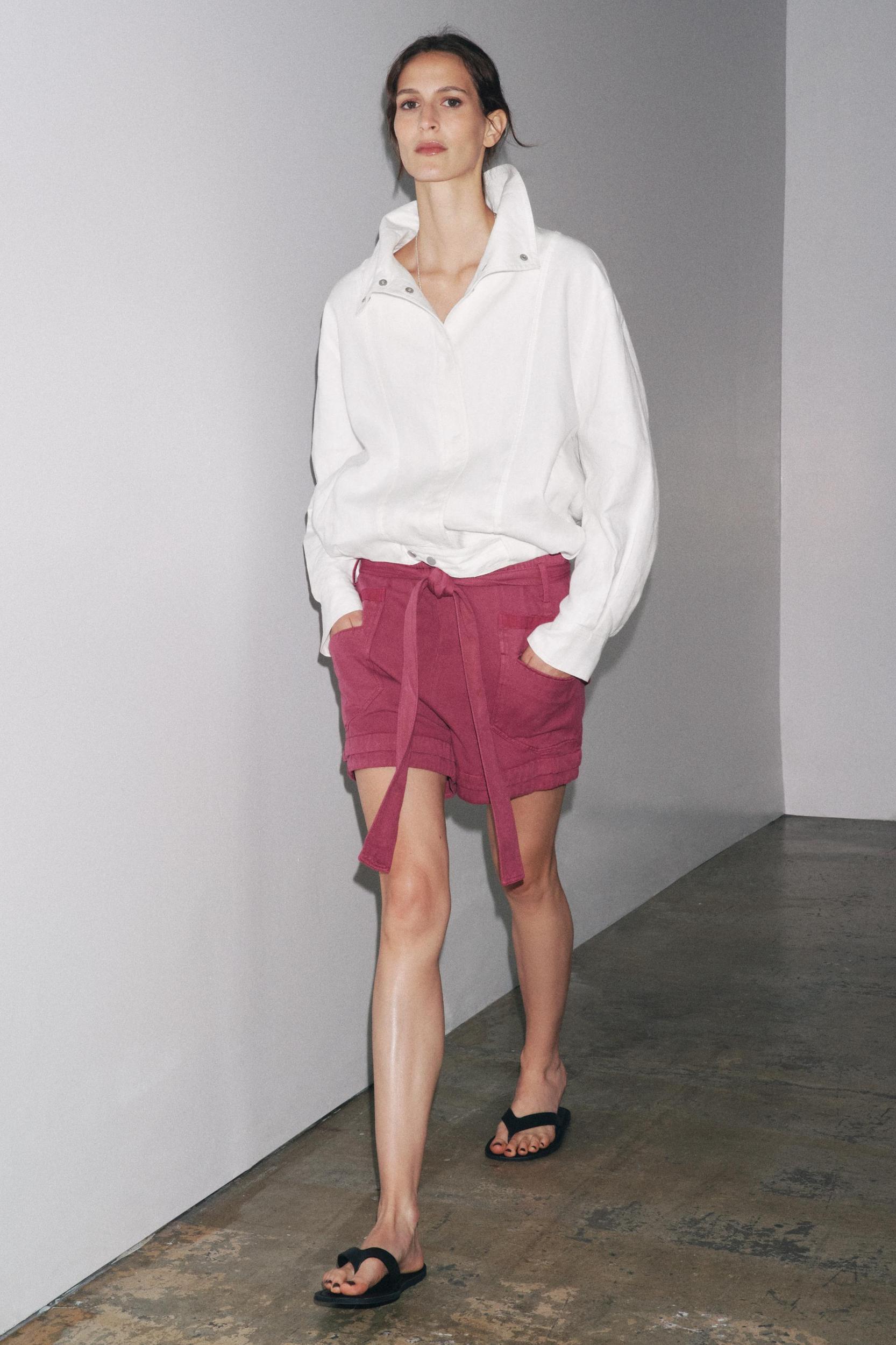 FLOWY BELTED SHORTS ZW COLLECTION Product Image