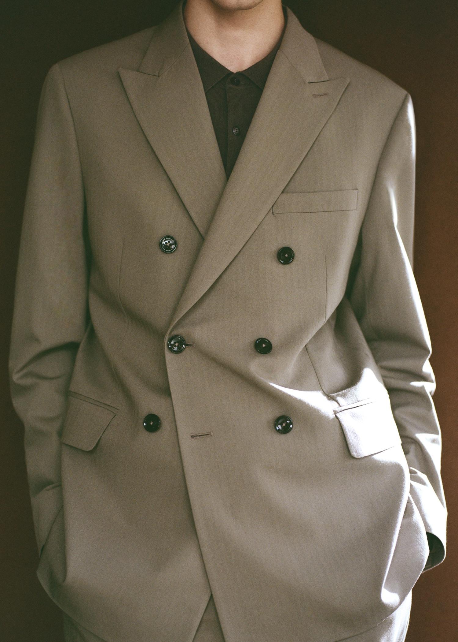 Monaco double-breasted slim-fit suit blazer - Men | MANGO USA Product Image