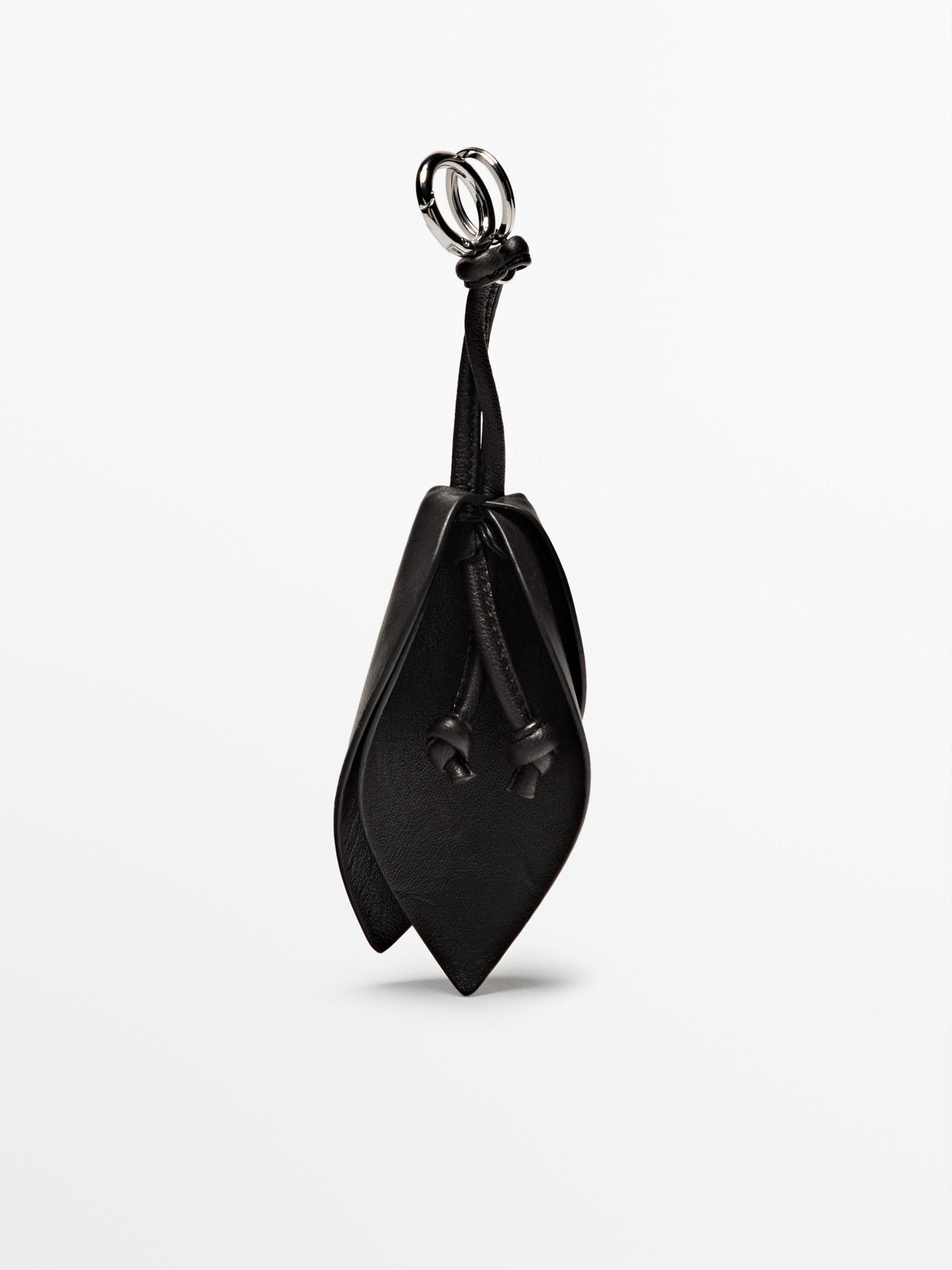 Nappa leather flower keyring Product Image