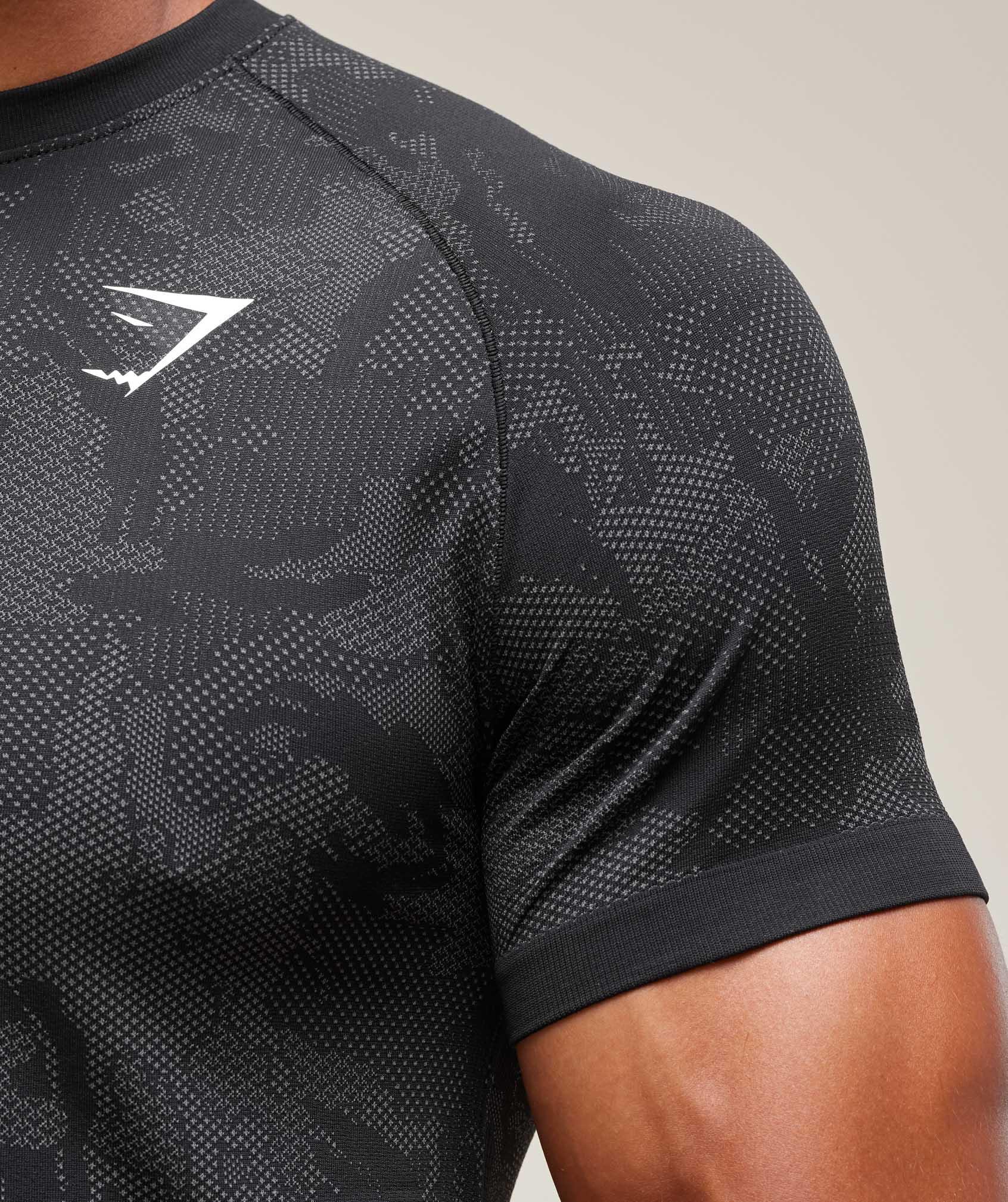 Gymshark Geo Seamless T-Shirt - Black/Charcoal Grey Male Product Image