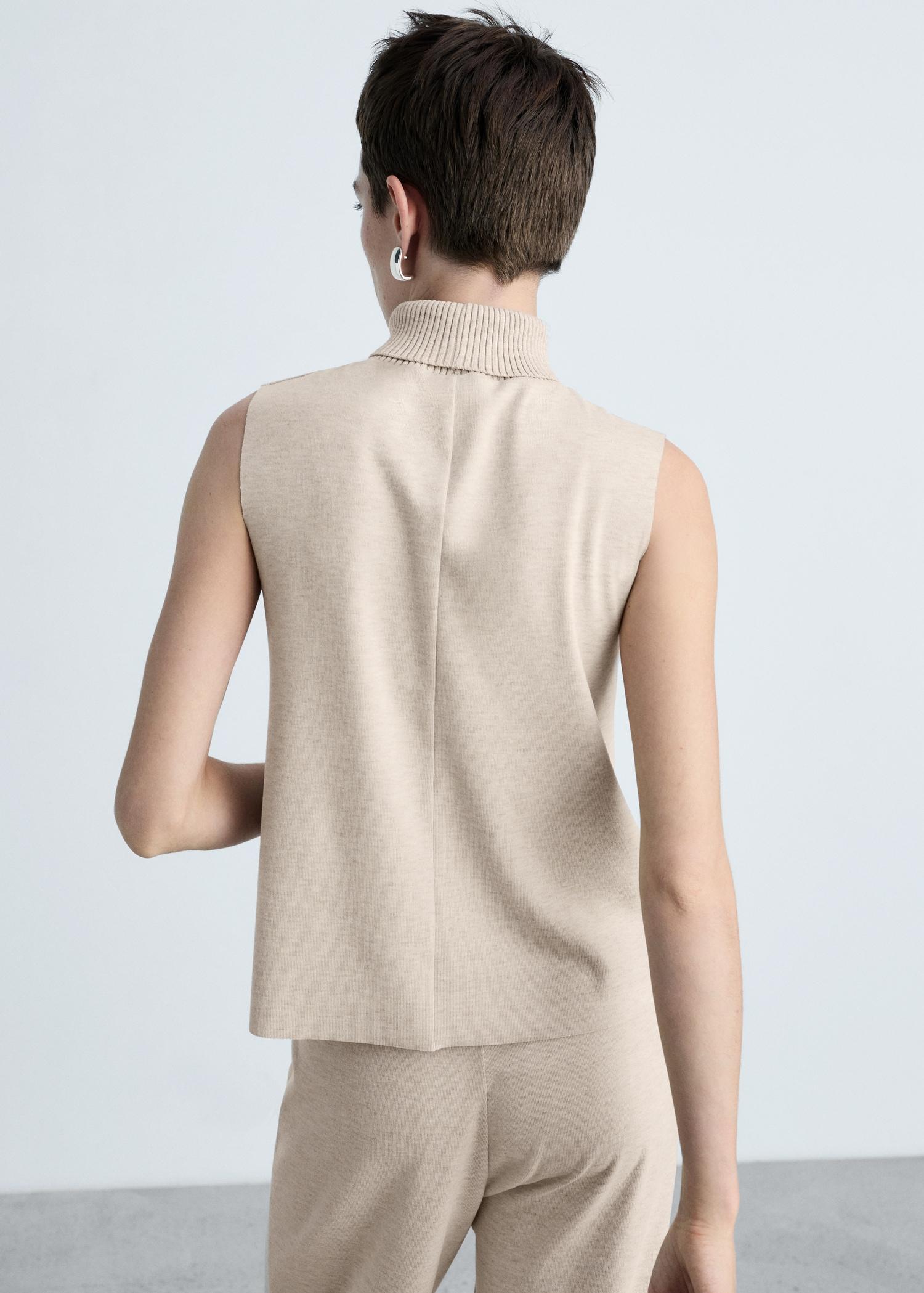 Turtleneck knitted top - Women | MANGO USA Product Image