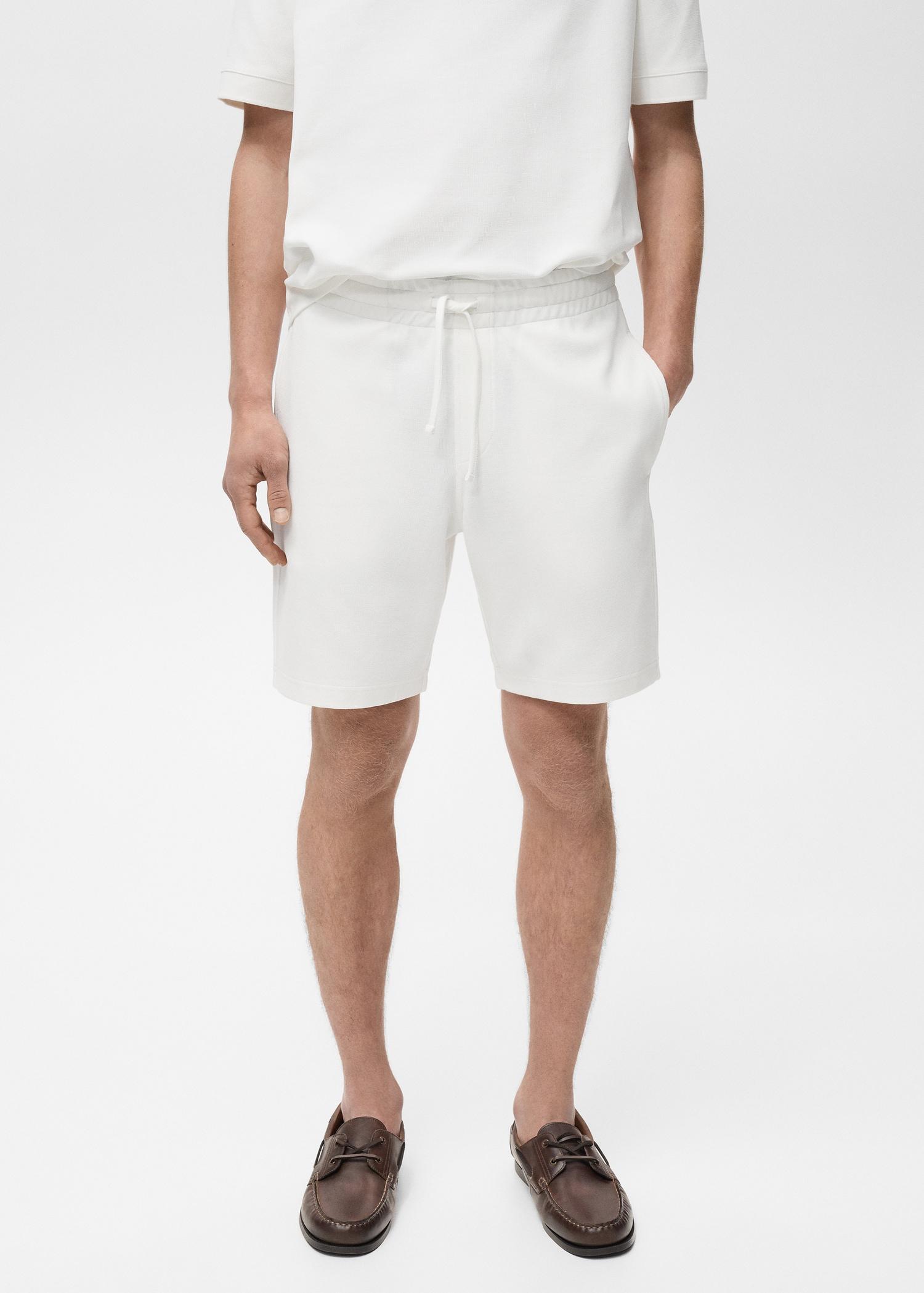 Structured knitted shorts - Men | MANGO USA Product Image