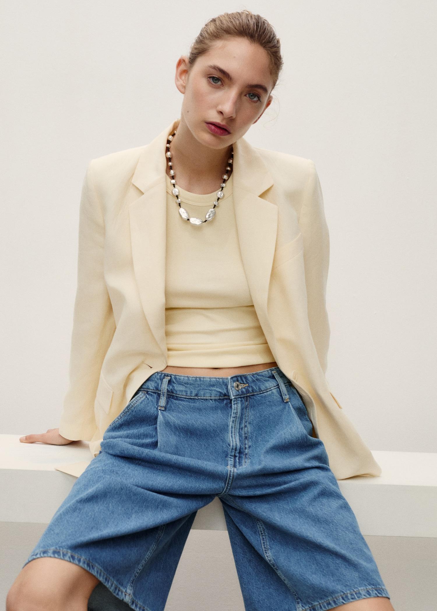Wideleg denim jorts with pleats - Women | MANGO USA Product Image