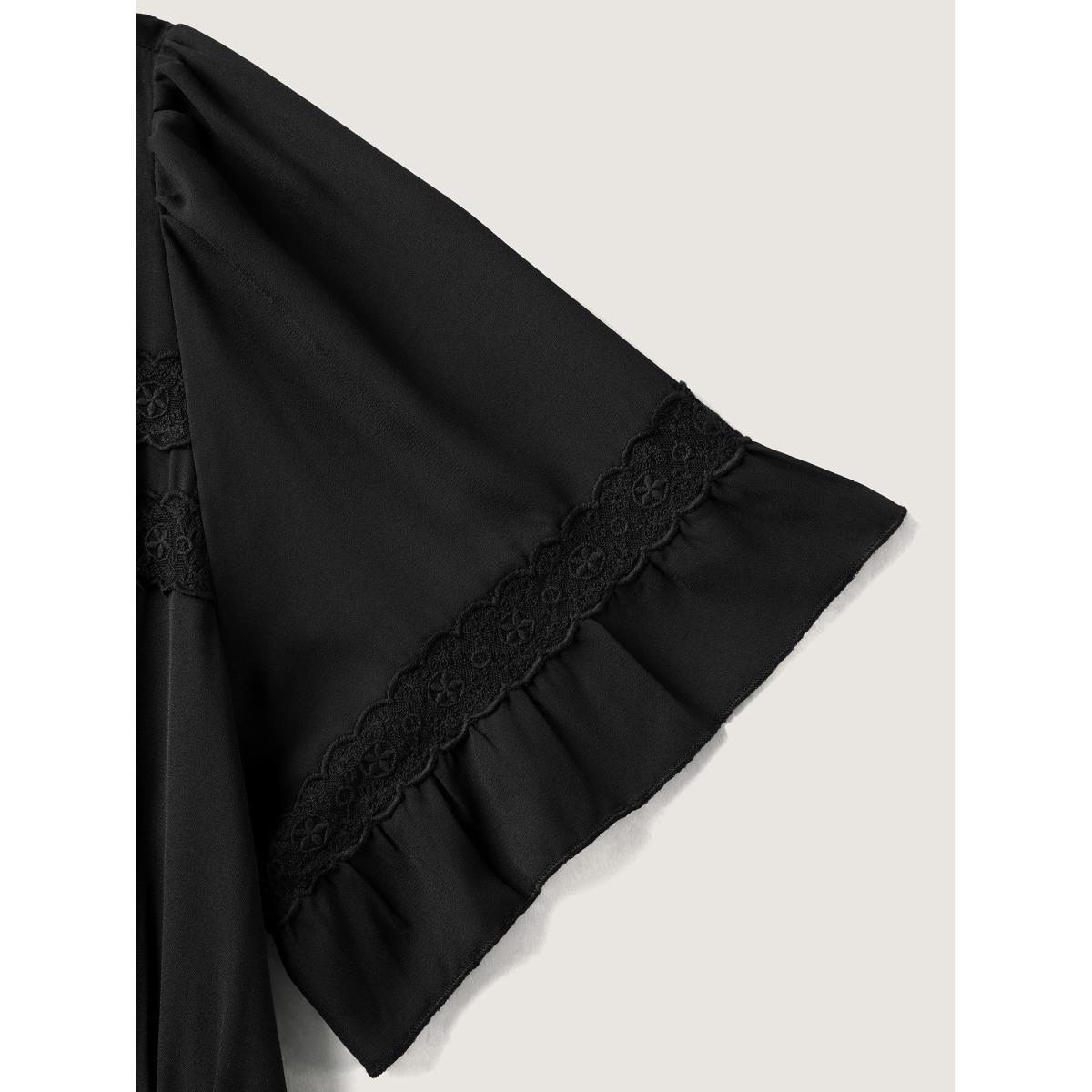 Plus Size Lace Trim Button Placket Midi Dress Black Women Flat collar with V-notch Short sleeve Curvy BloomChic 26/4X Product Image