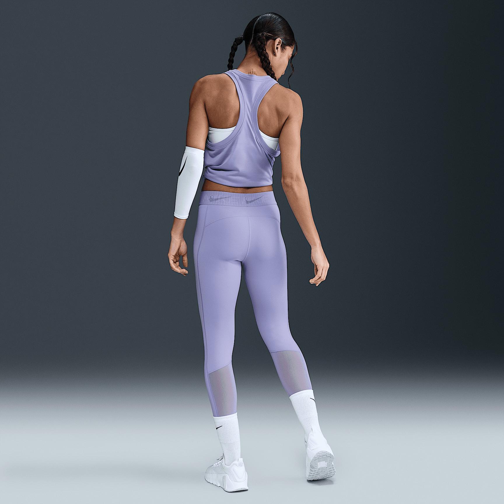 Nike Pro Women's Mid-Rise 7/8 Graphic Leggings Product Image