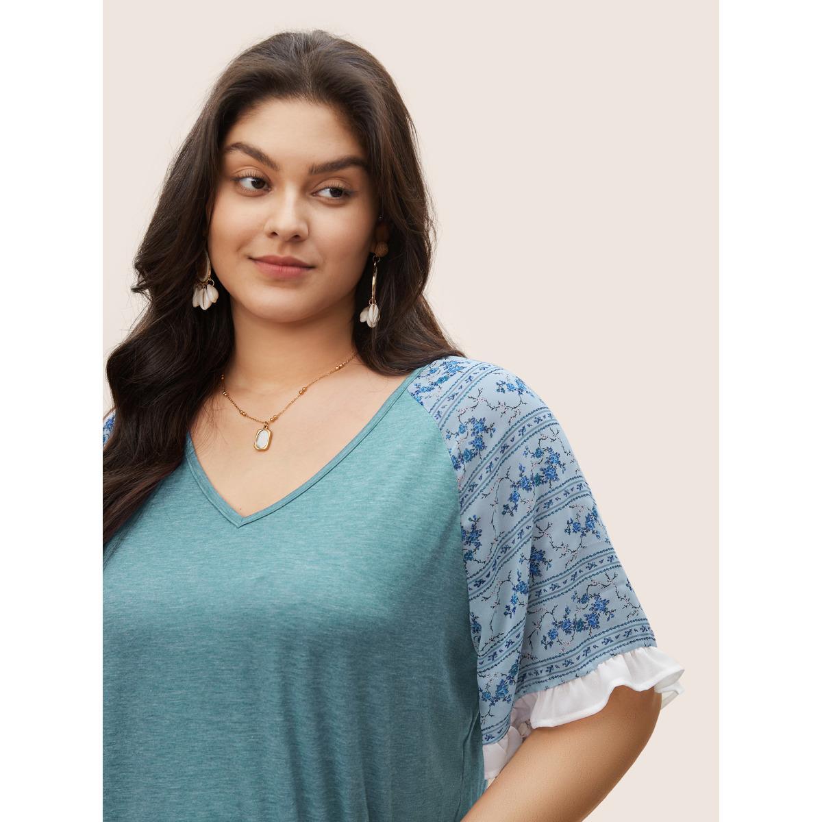 Plus Size Ditsy Floral Patchwork Frill Trim Raglan Sleeve T-shirt Cerulean Women Elegant Contrast Ditsy Floral V-neck Everyday T-shirts BloomChic 26/4X Product Image
