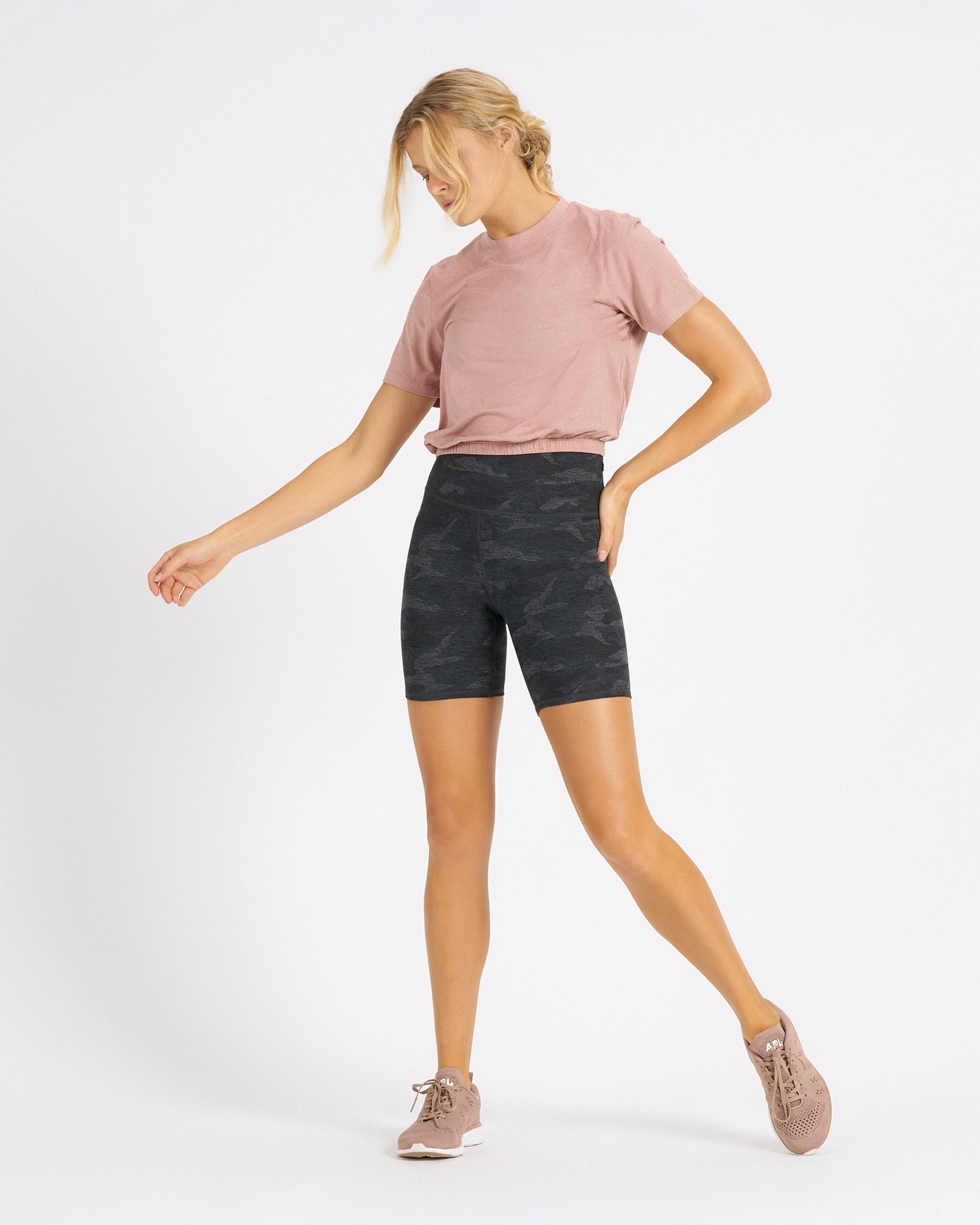 Clean Elevation Shorty 6" Product Image