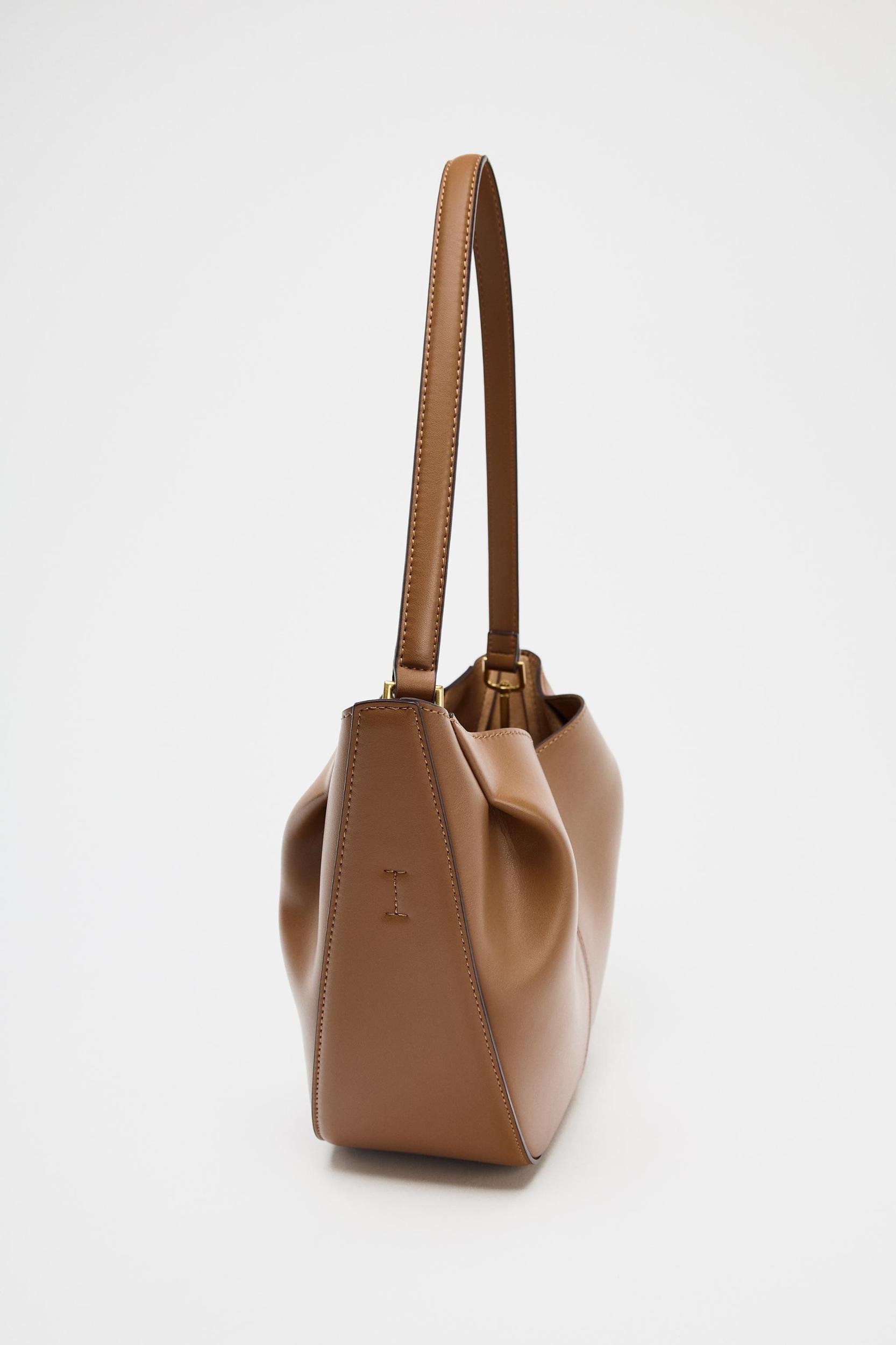 GATHERED SHOPPER Product Image