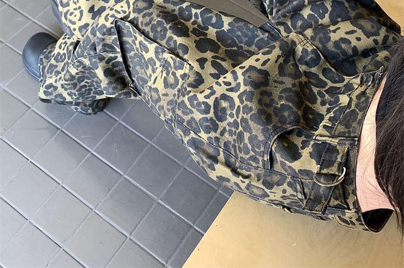 Low Waist Leopard Print Pocket Detail Wide Leg Jeans Product Image