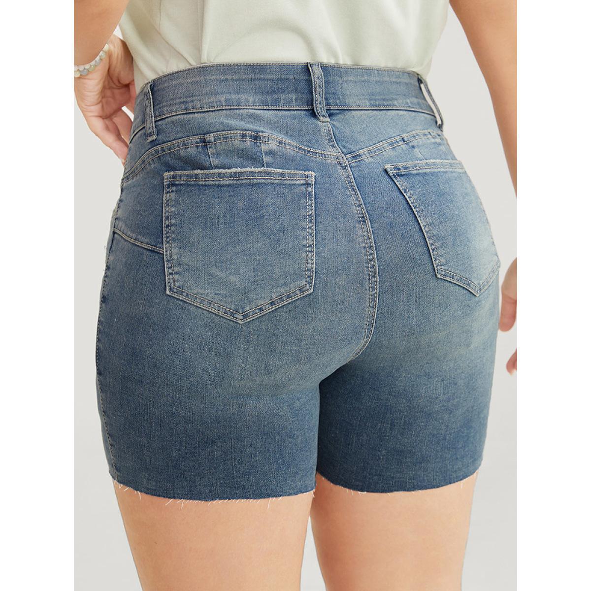 Plus Size Skinny Very Stretchy Light Wash Ripped Detail Denim Shorts Women Blue High stretch Dailywear Pocket Casual Denim Shorts BloomChic 16/1X Product Image