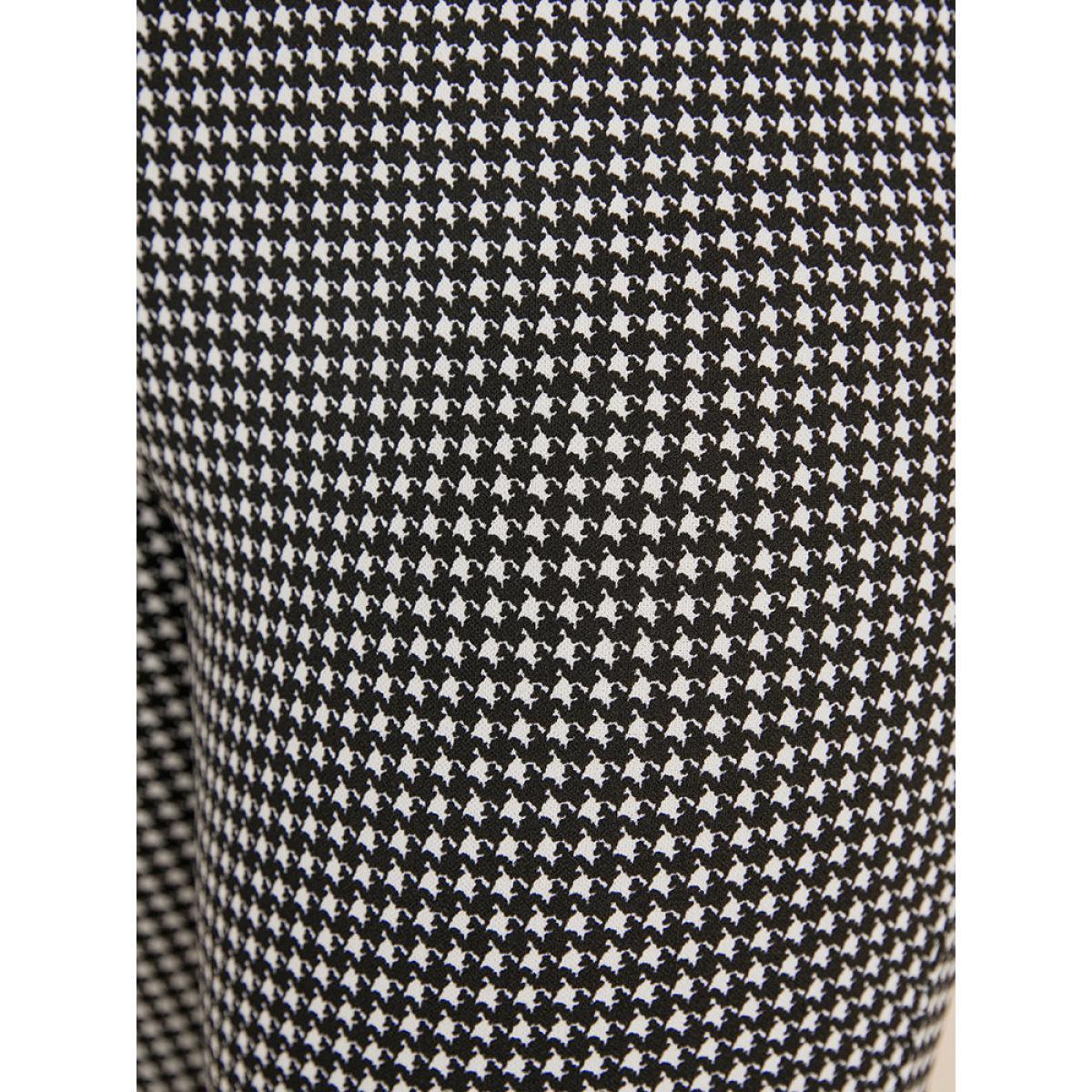 Plus Size Houndstooth O Ring Zipper Elastic Waist Pants Women Black Office Skinny High Rise Work Pants BloomChic 26/4X Product Image