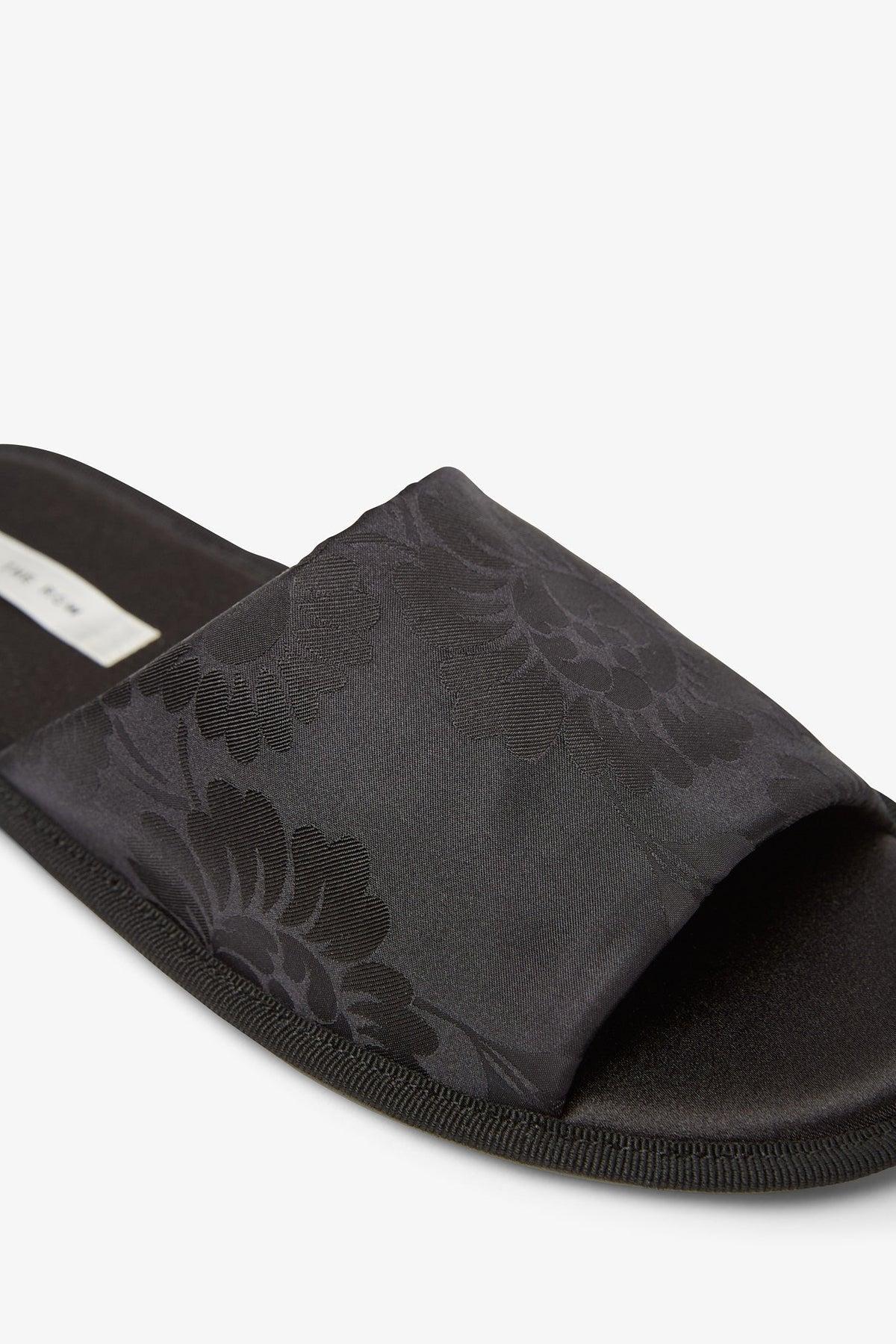 Sandals In Black Product Image