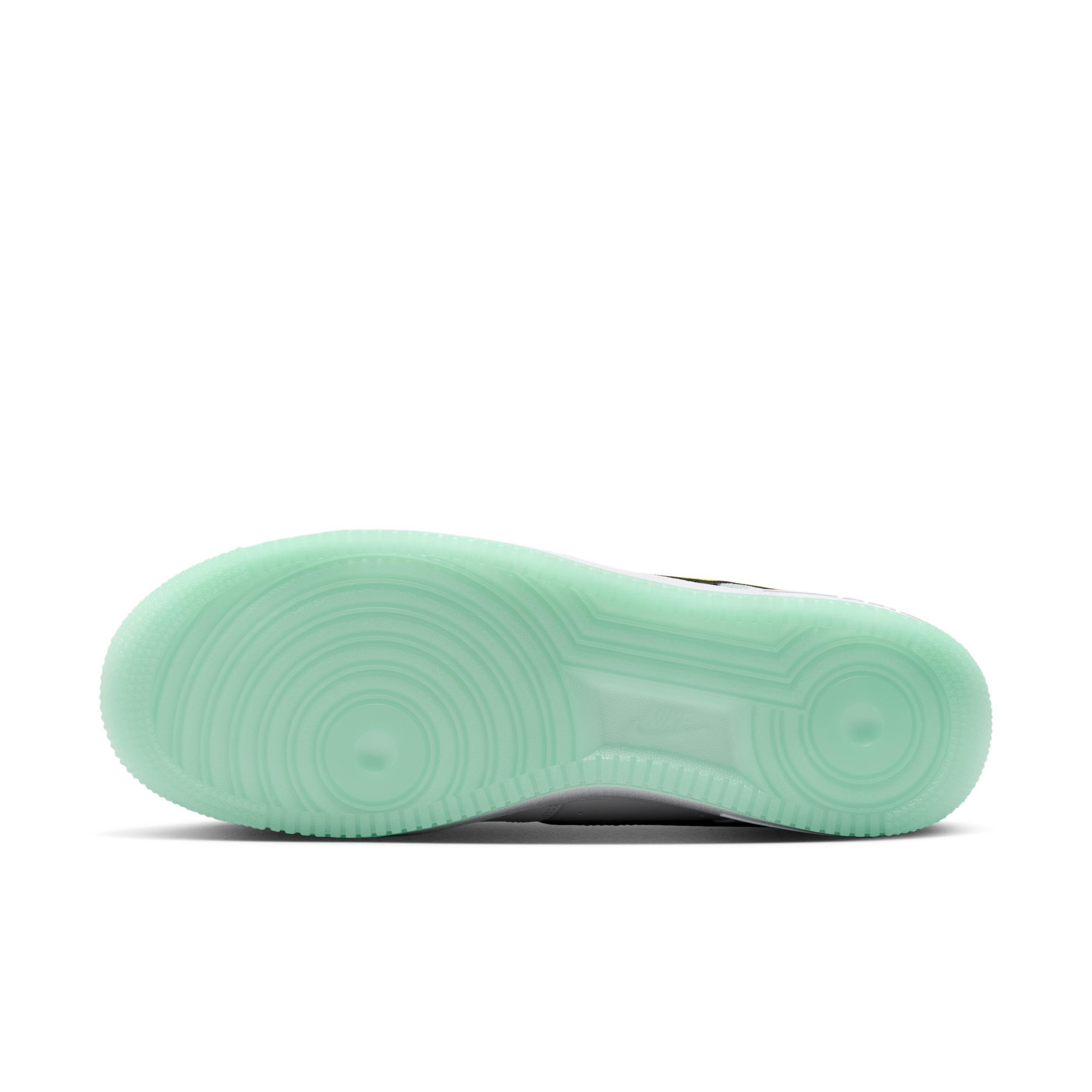 Nike Men's Air Force 1 '07 Shoes Product Image
