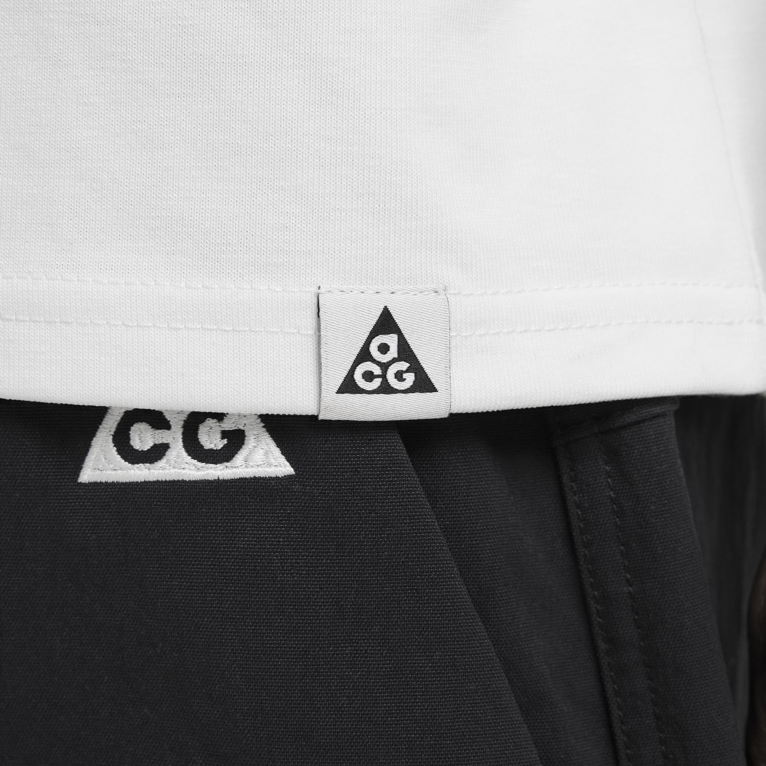 Nike ACG Men's Long-Sleeved T-Shirt Product Image