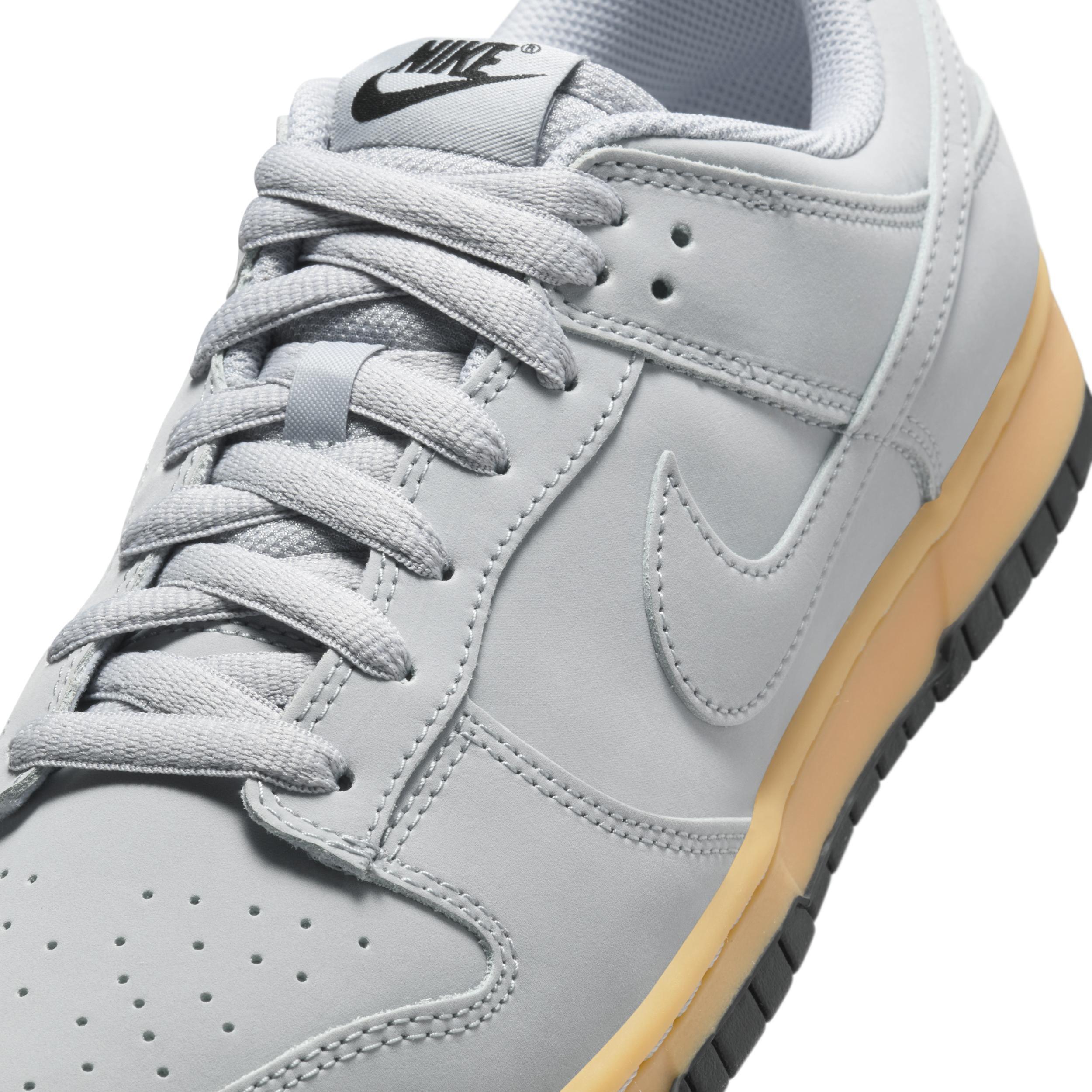 Nike Mens Nike Dunk Low Retro - Mens Basketball Shoes Product Image