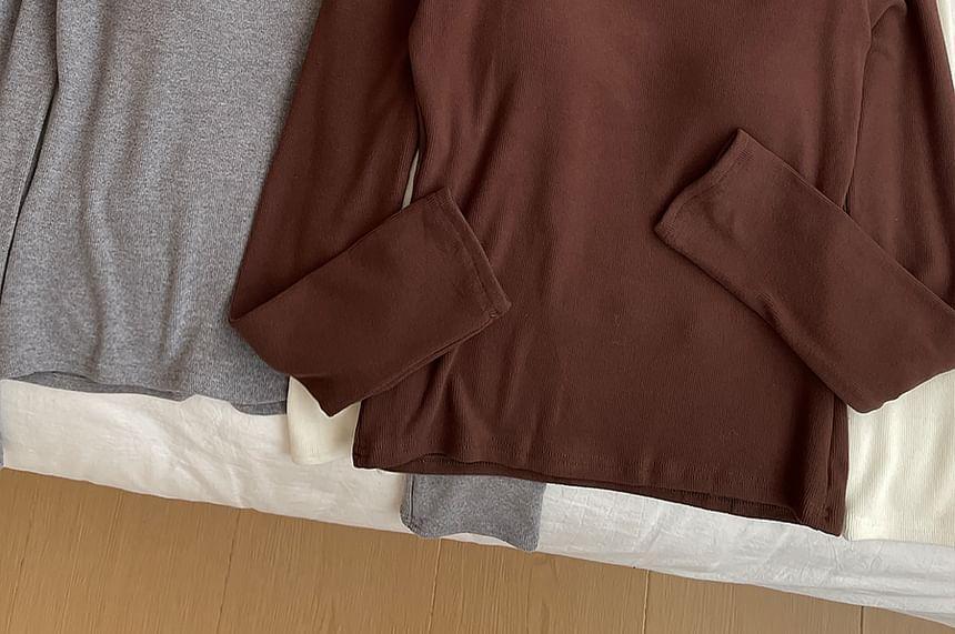 Long Sleeve Square Neck Plain Padded Tee Product Image