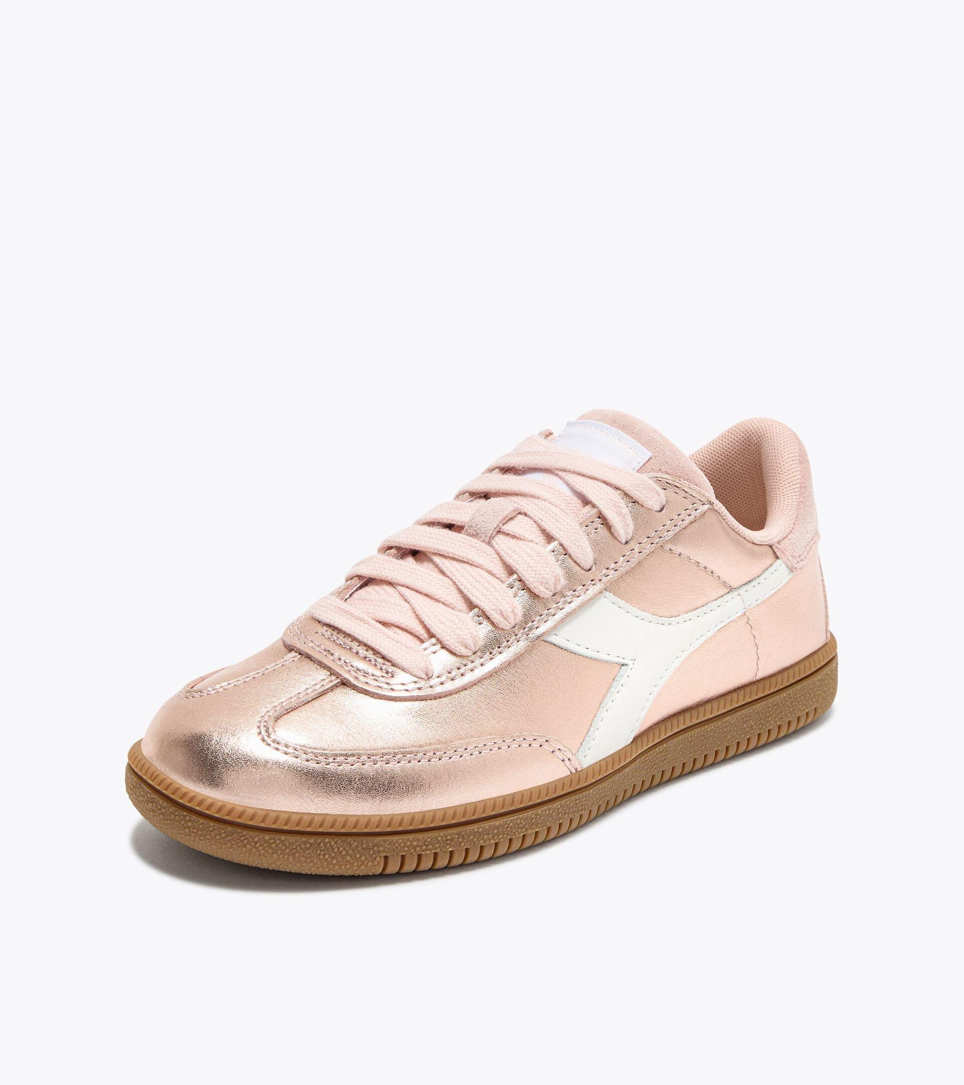 TRAINER METALLIC Product Image