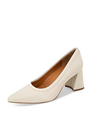 Gentle Souls by Kenneth Cole Womens Dionne Pointed Toe Slip On Pumps Product Image