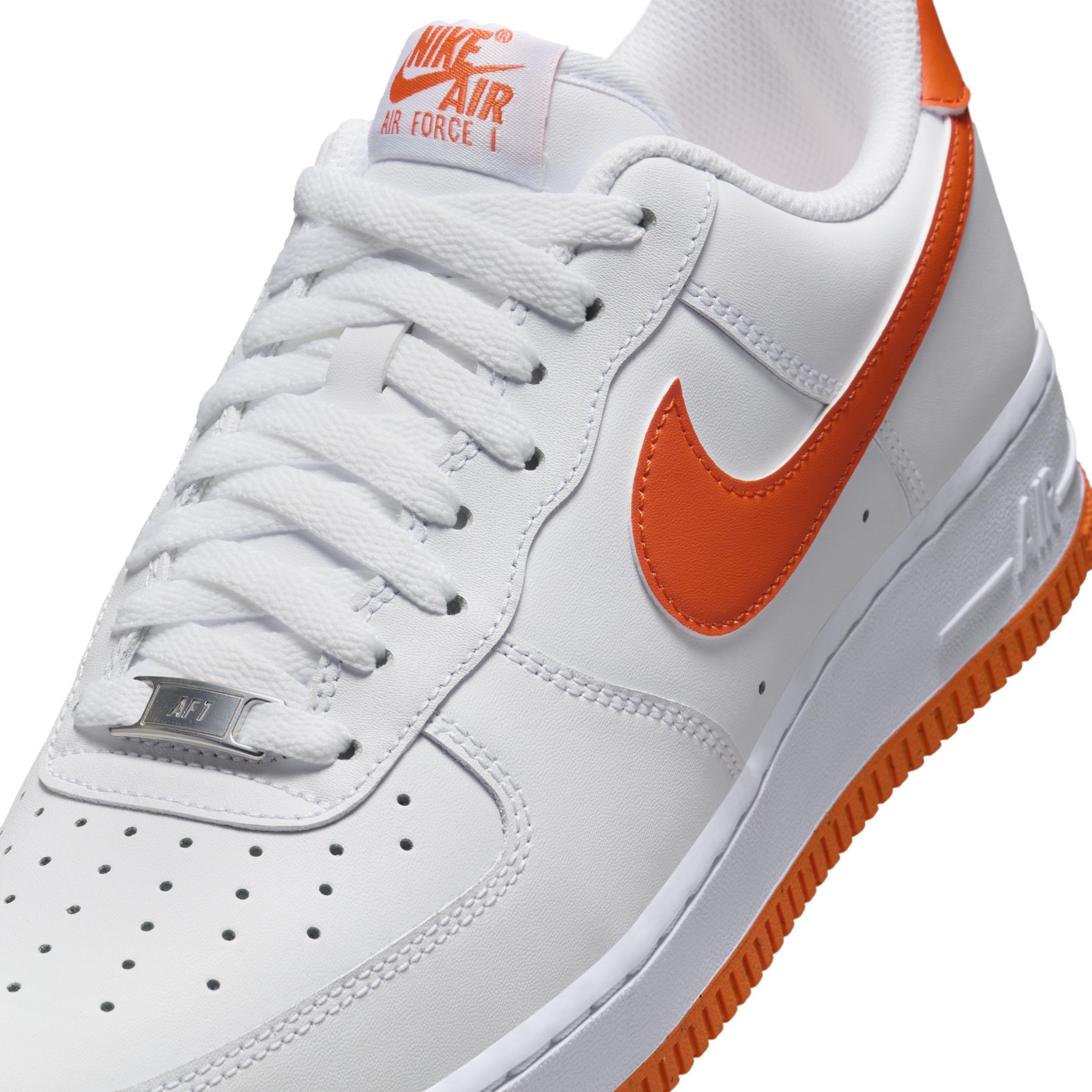 Nike Men's Air Force 1 '07 LV Shoes Product Image